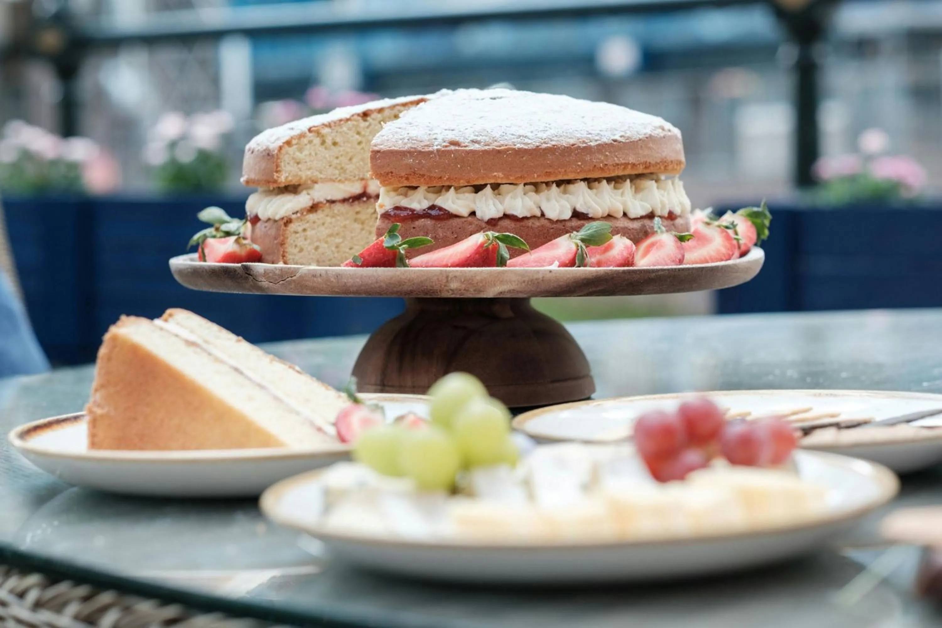 Restaurant/places to eat in Manchester Marriott Victoria & Albert Hotel