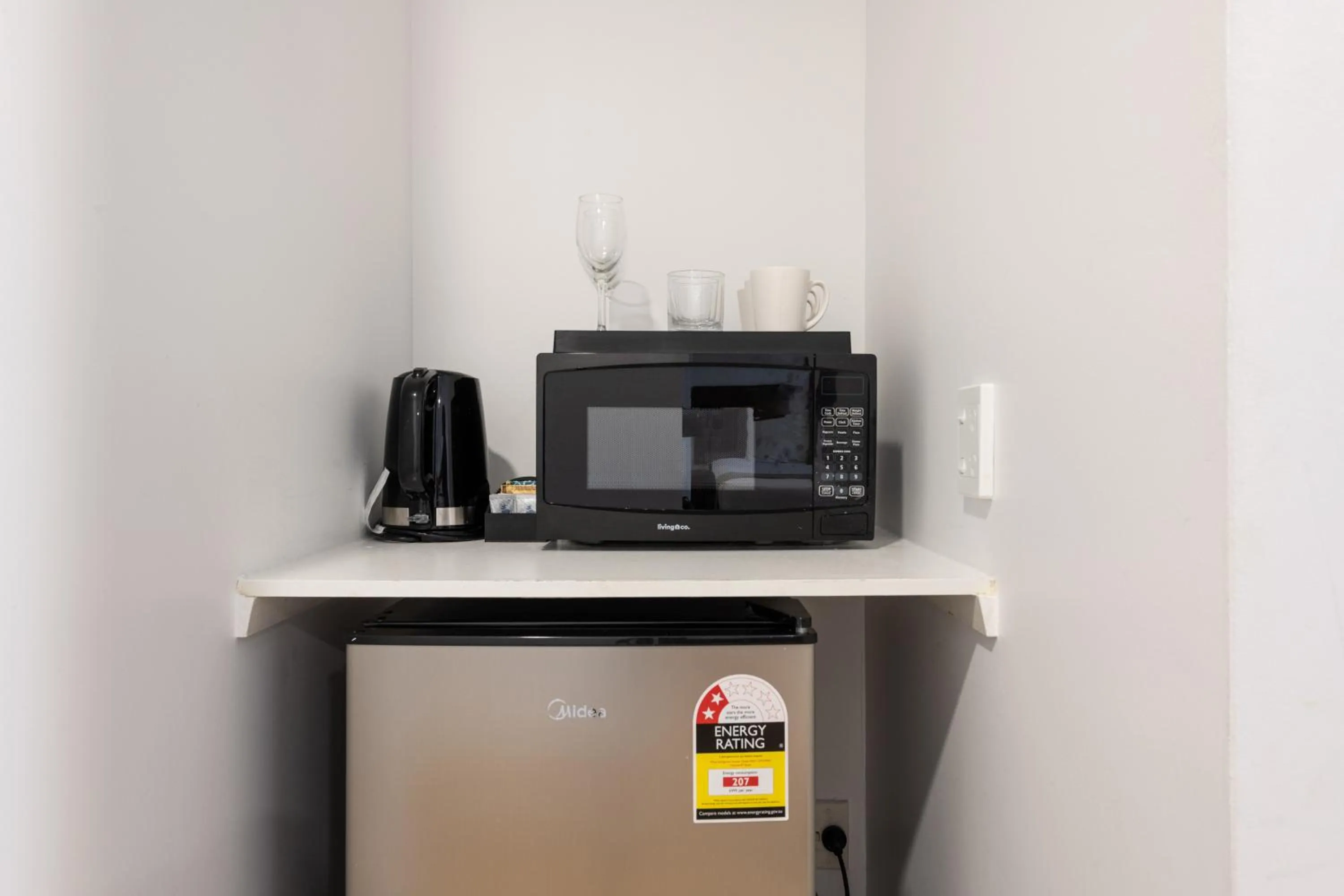 Coffee/tea facilities in Auckland Airport Easy Hotel