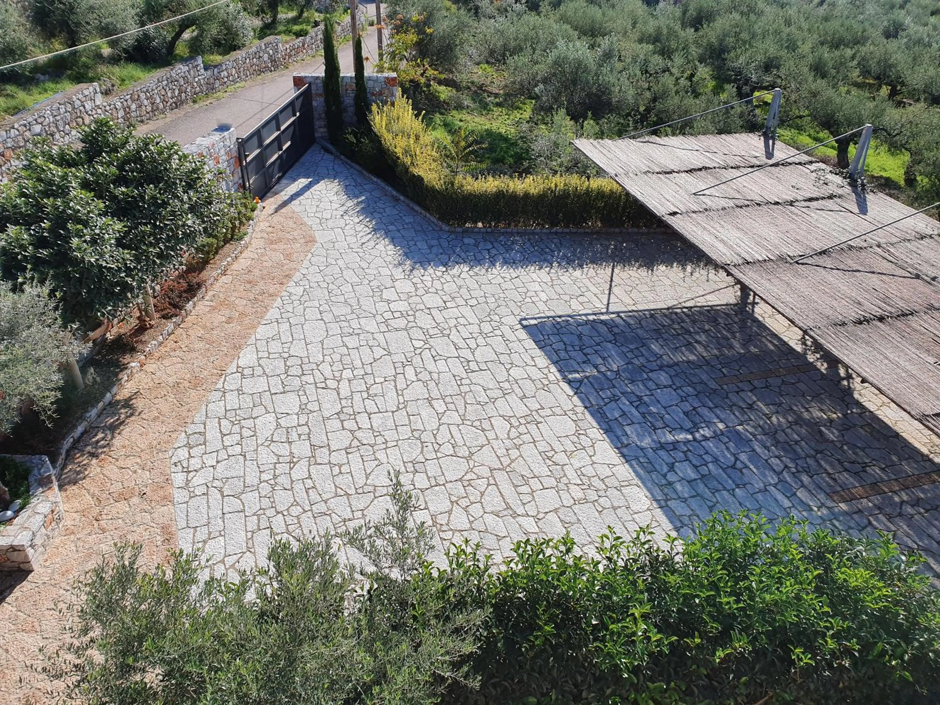 Parking in Polismata - Private Residences