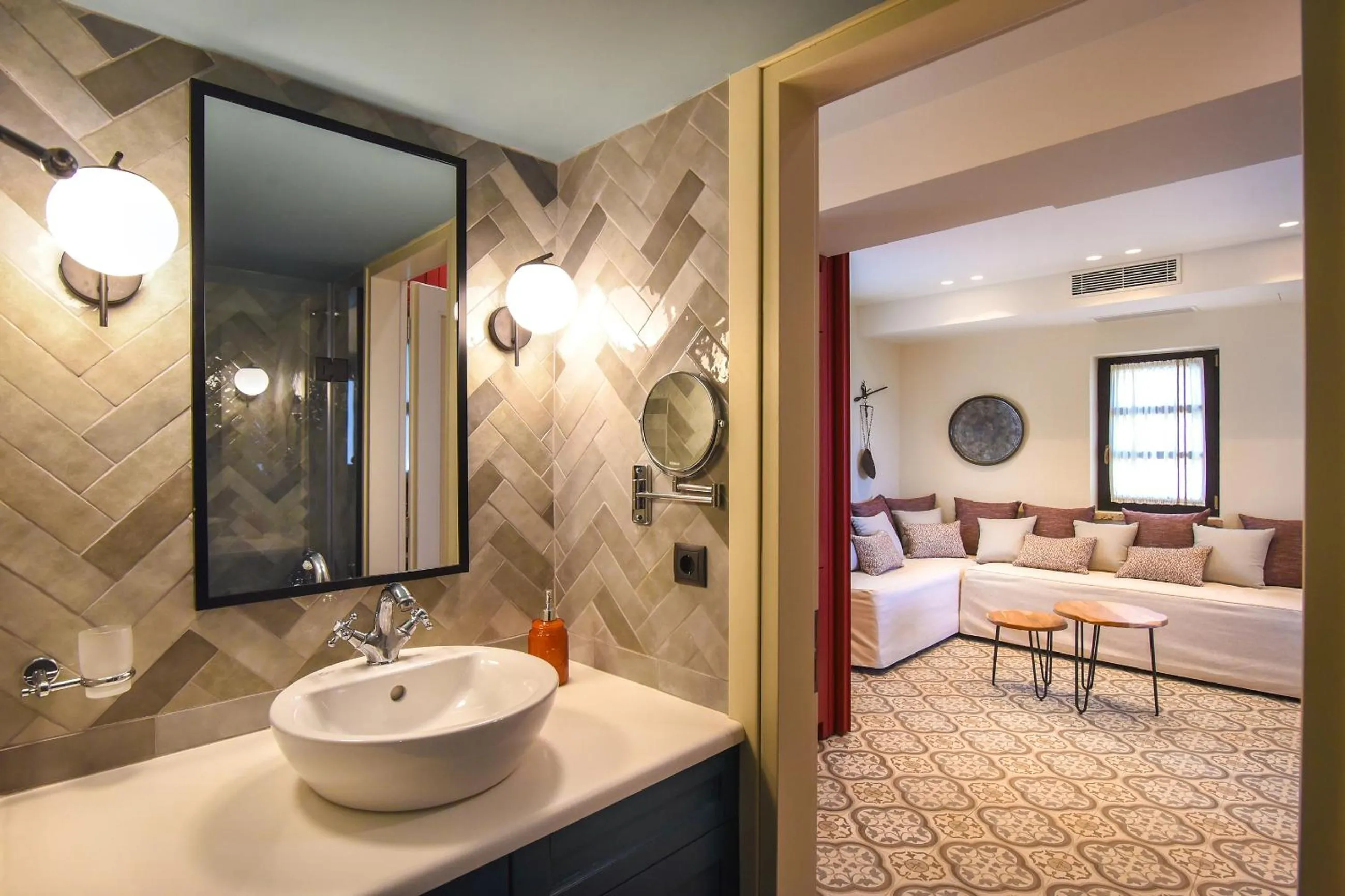 Bathroom, Bed in Polismata - Private Residences