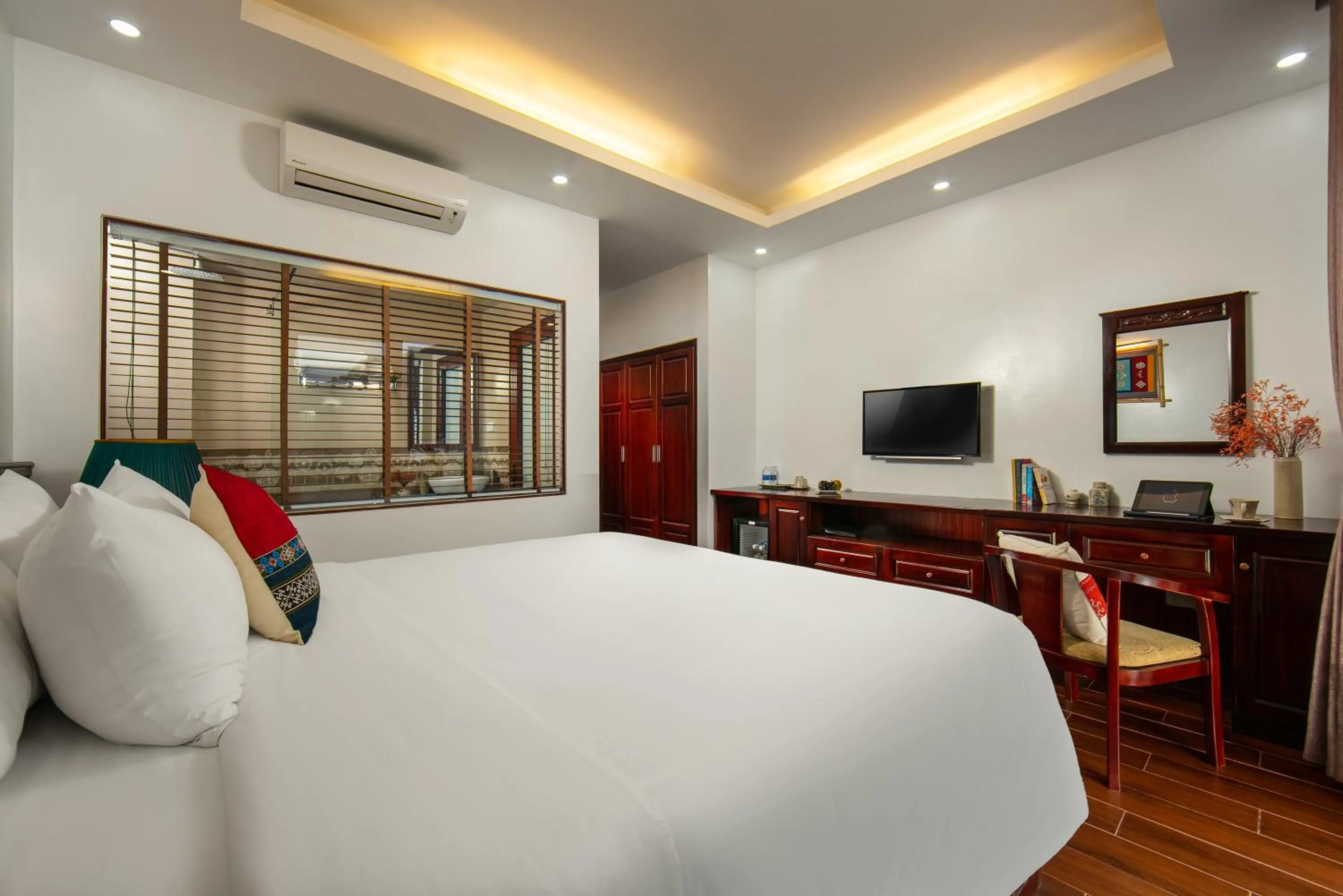 Bed in Sapa Mountain Queen House