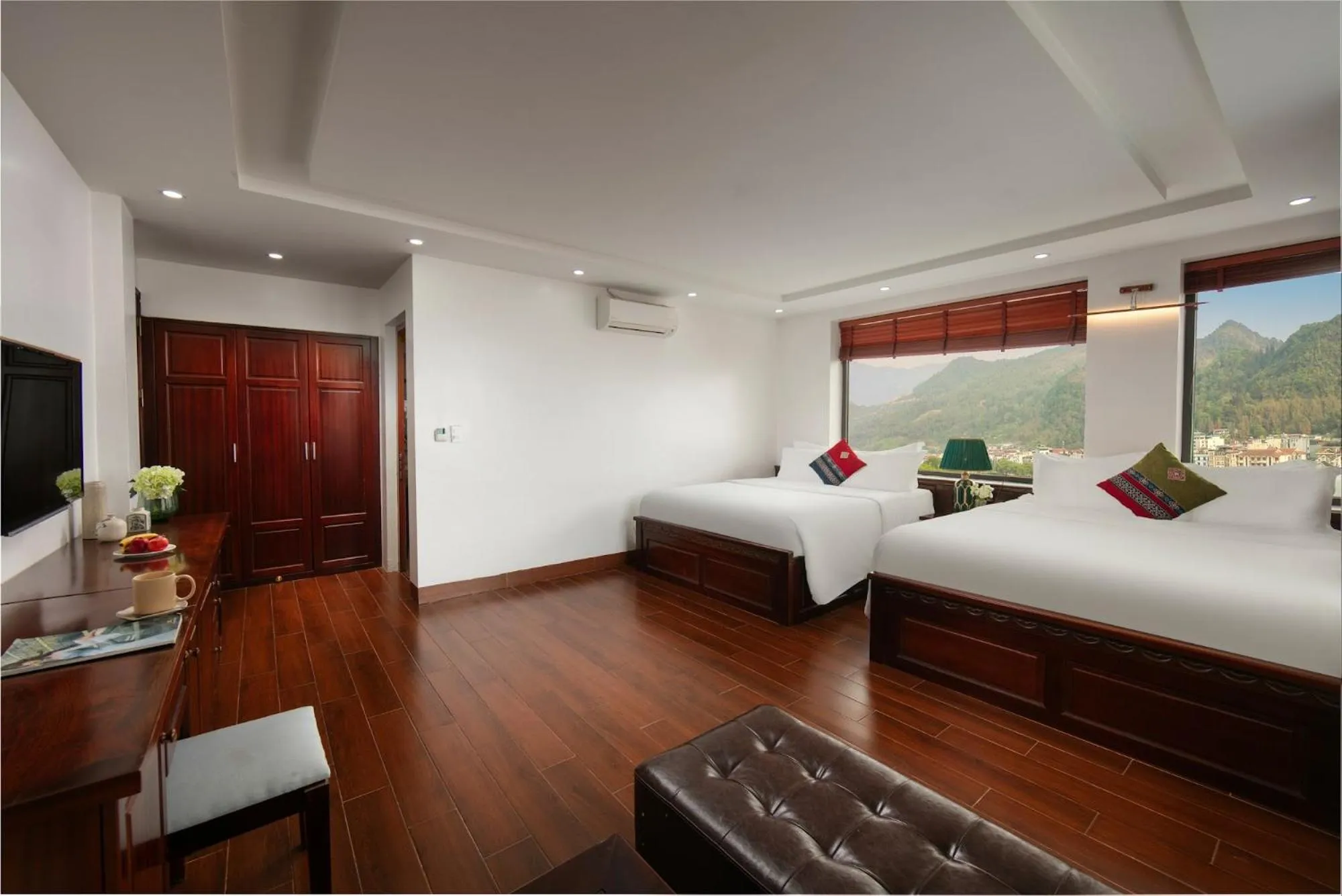 Bed in Sapa Mountain Queen House