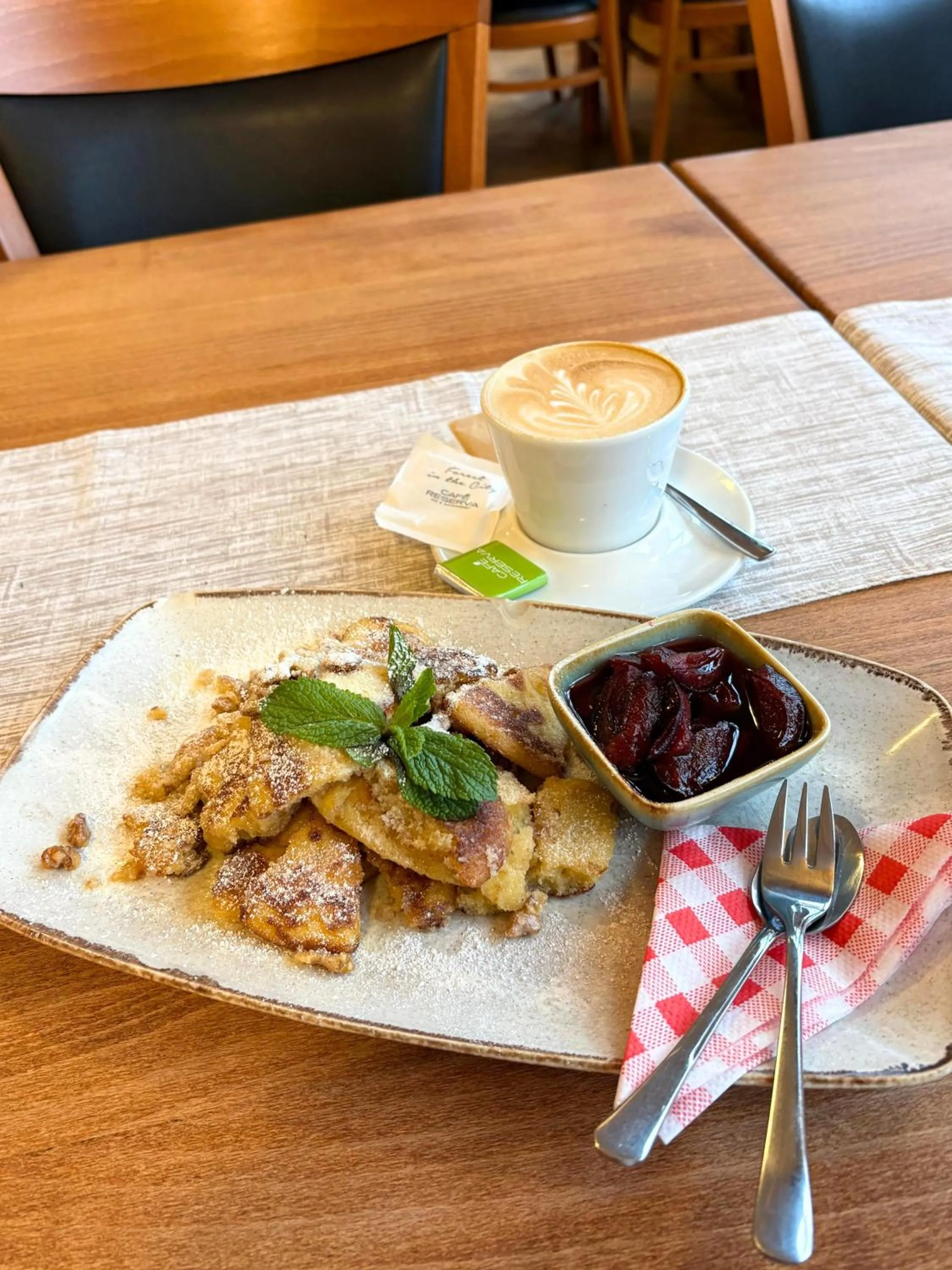 Restaurant/places to eat in Parkhotel Smržovka