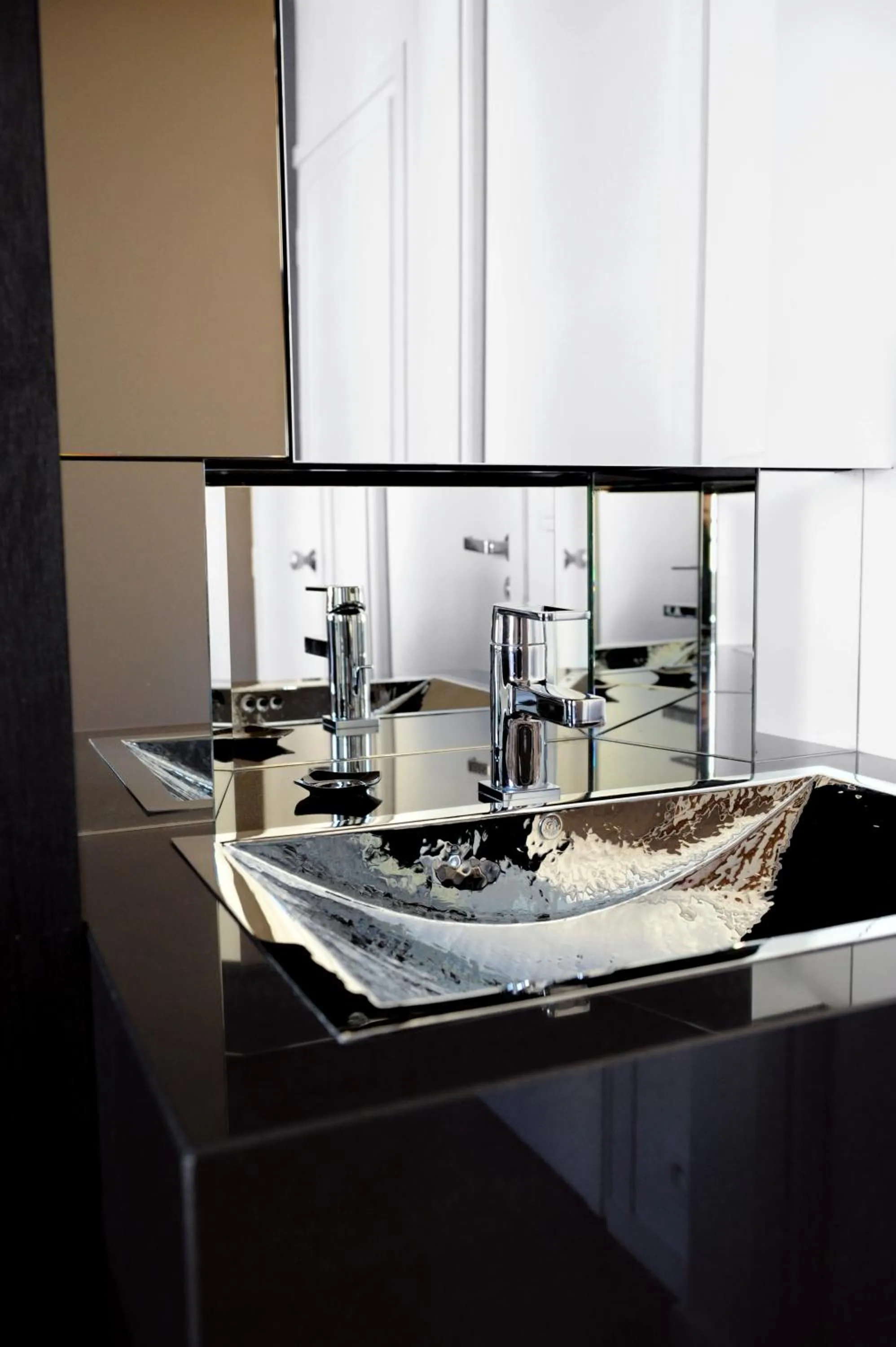 Bathroom in Boutique Hotel de la Place des Vosges