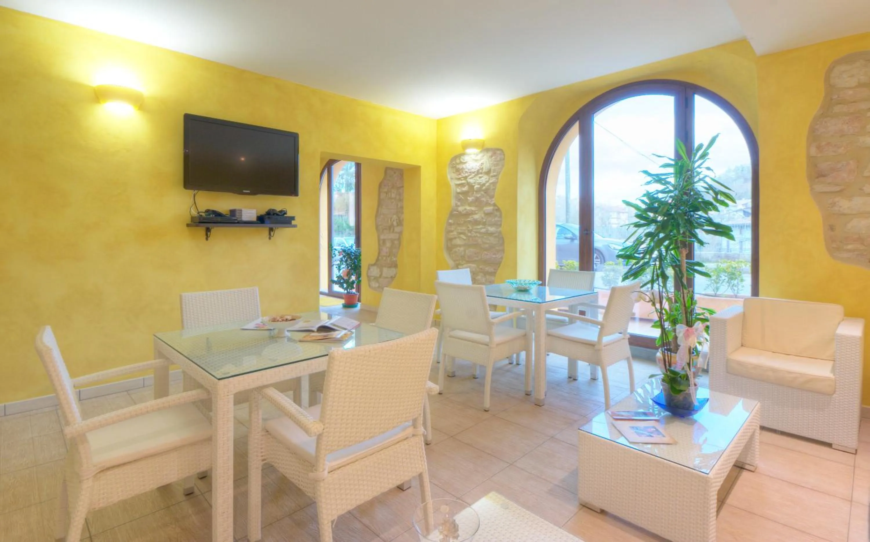 Communal lounge/ TV room in Raffaello Residence