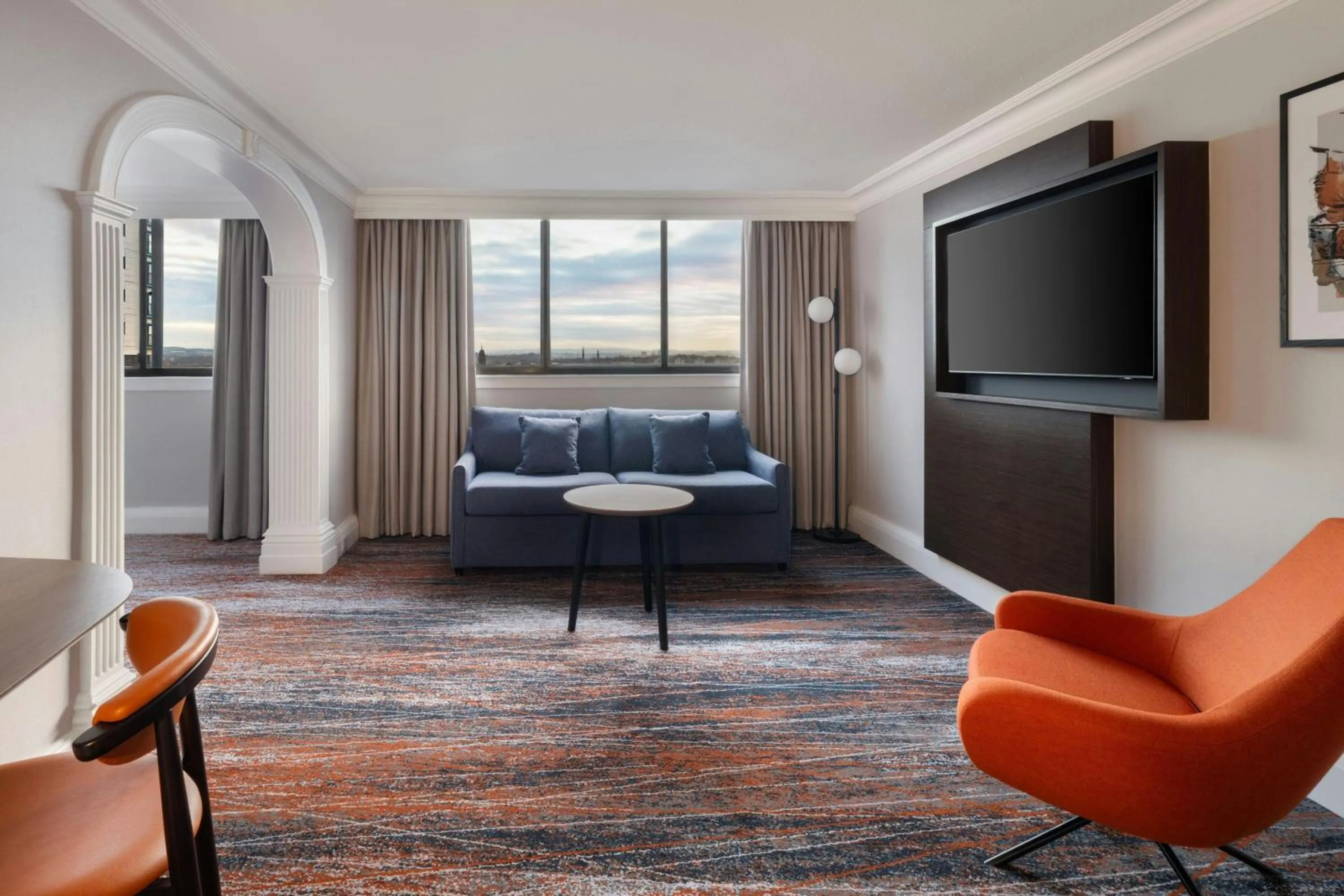 Living room in Glasgow Marriott Hotel