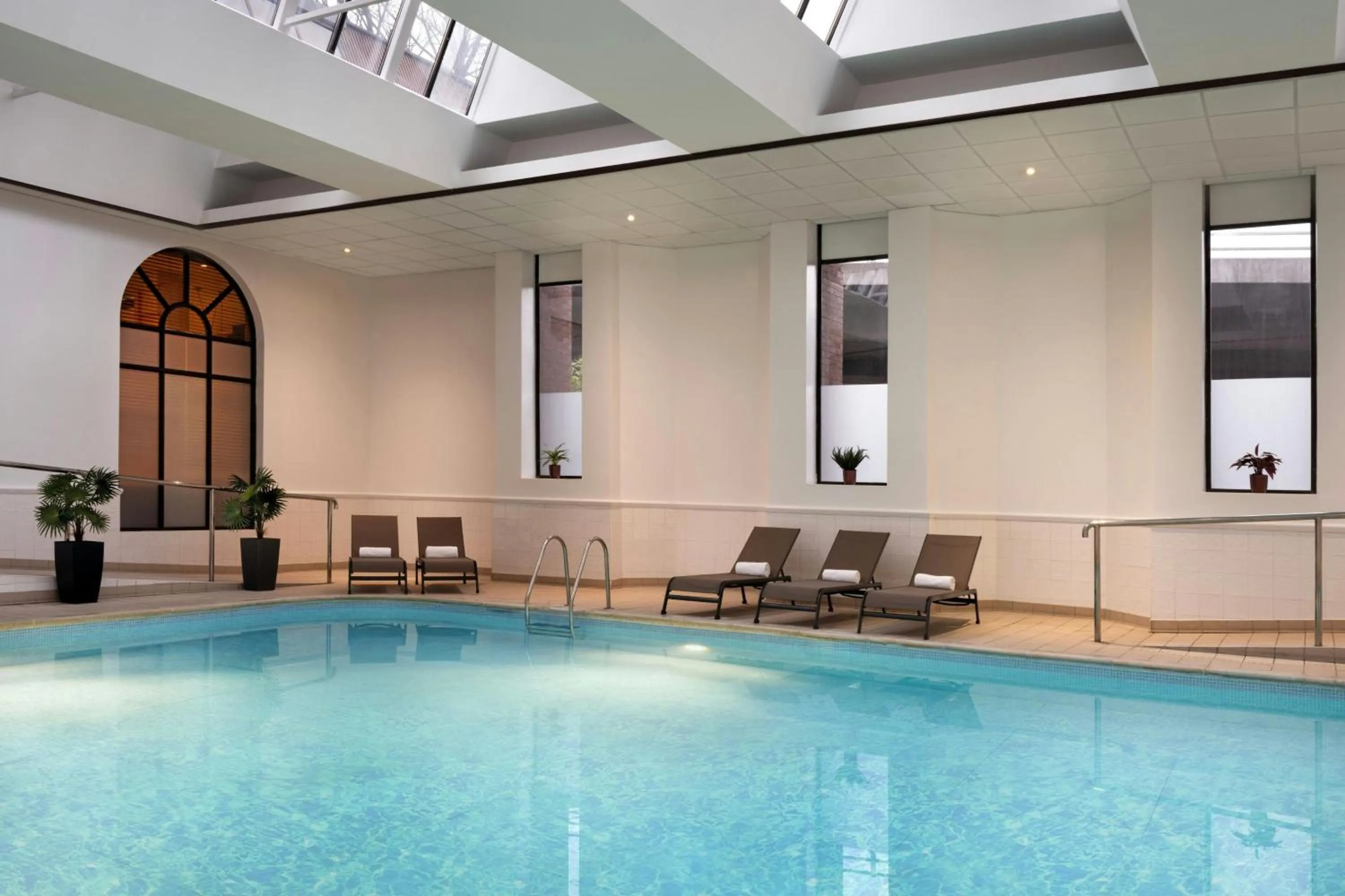 Swimming pool in Glasgow Marriott Hotel