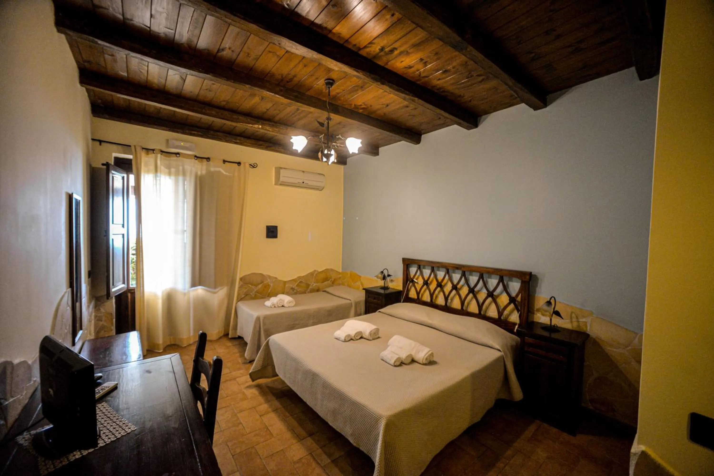 Bedroom, Bed in IL Ciliegio Dell 'Etna