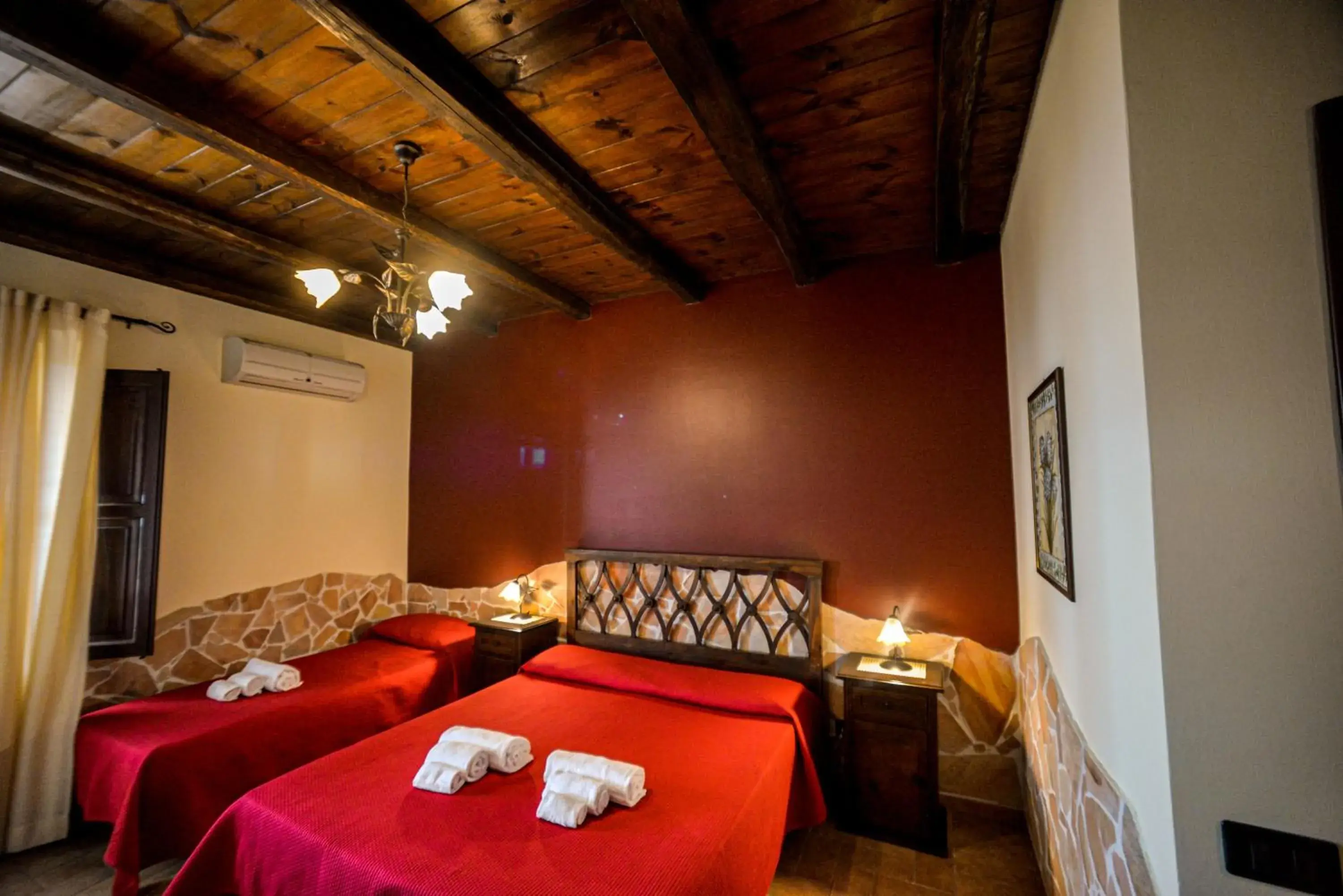 Comfort Triple Room in IL Ciliegio Dell 'Etna Comfort Triple Room in IL Ciliegio Dell 'Etna