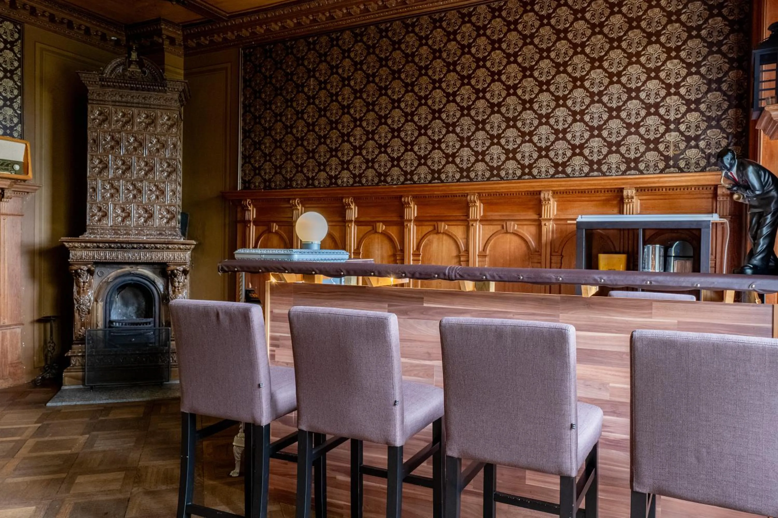 Communal lounge/ TV room in Kreuzlingen Youth Hostel