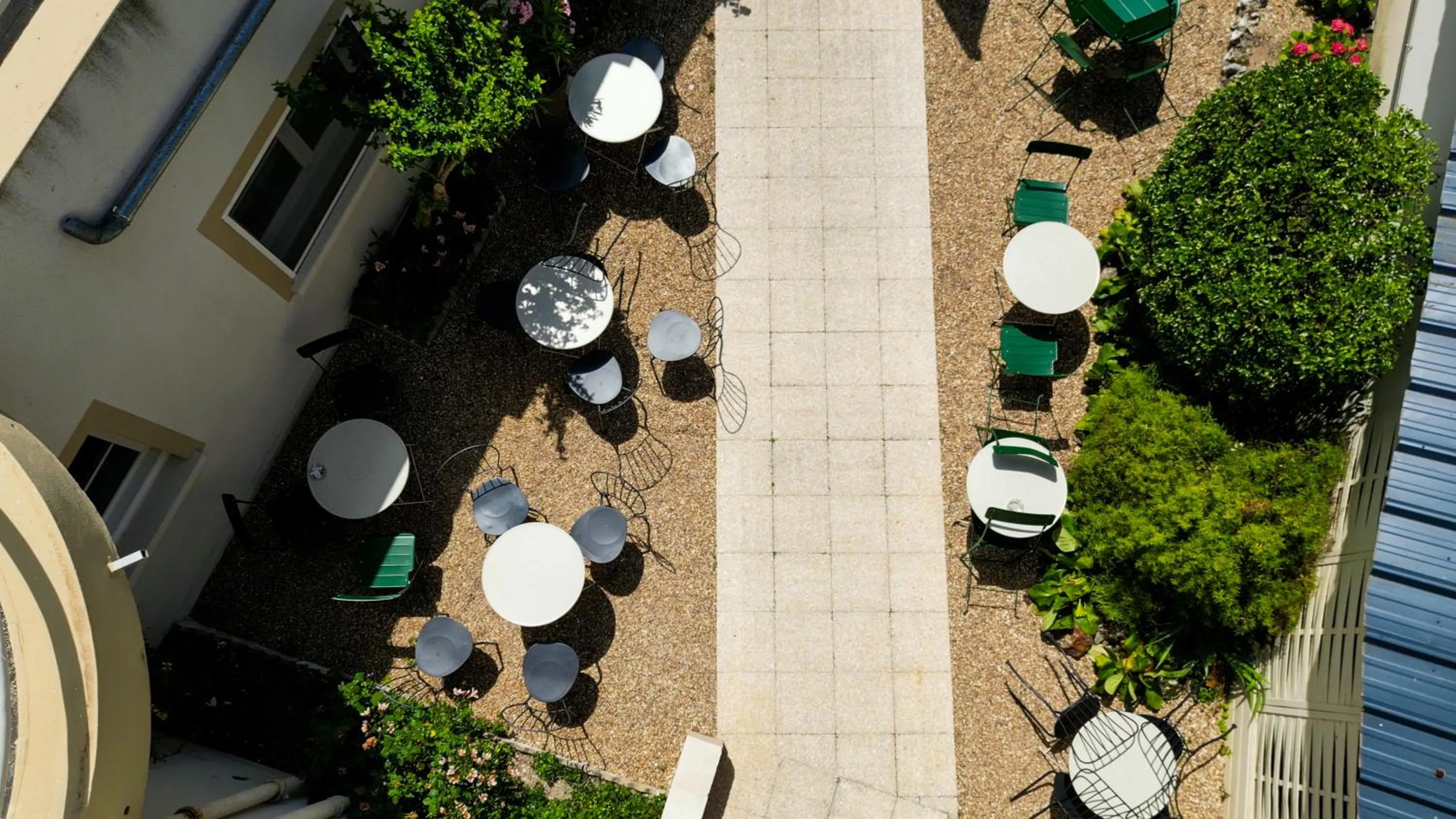 Garden view in Grand Hôtel Saint-Aignan
