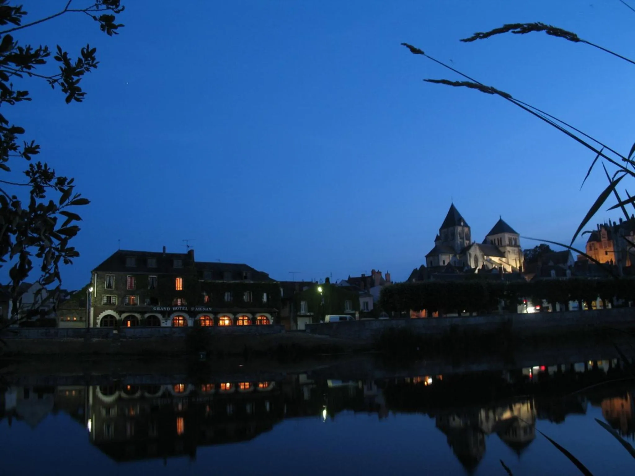 Natural landscape in Grand Hôtel Saint-Aignan