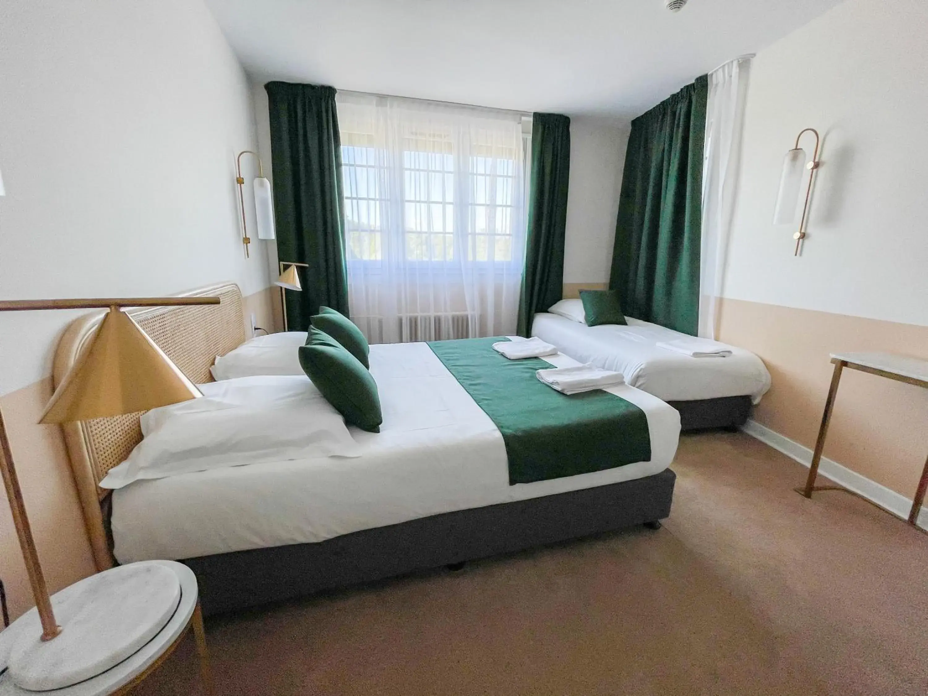 Triple Room in Grand Hôtel Saint-Aignan Triple Room in Grand Hôtel Saint-Aignan