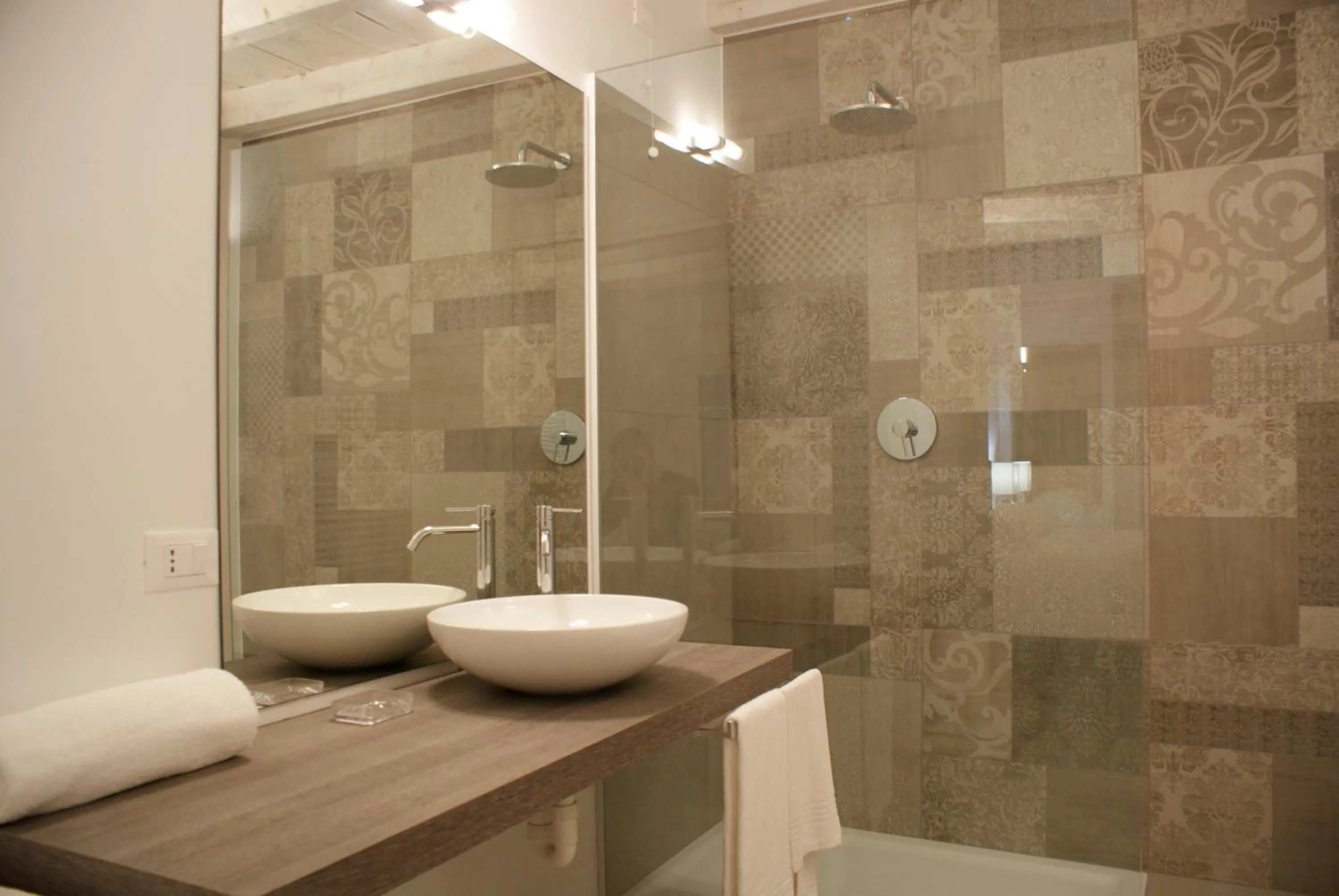 Shower in Albergo Diffuso Vulcano Village