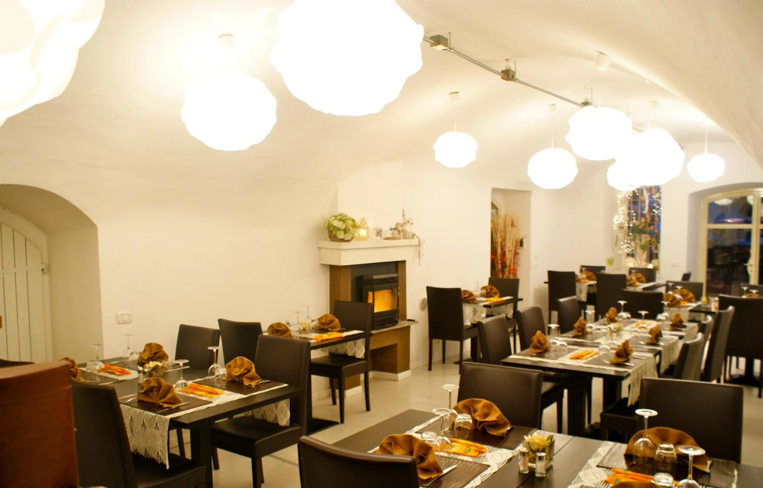 Restaurant/places to eat in Albergo Diffuso Vulcano Village