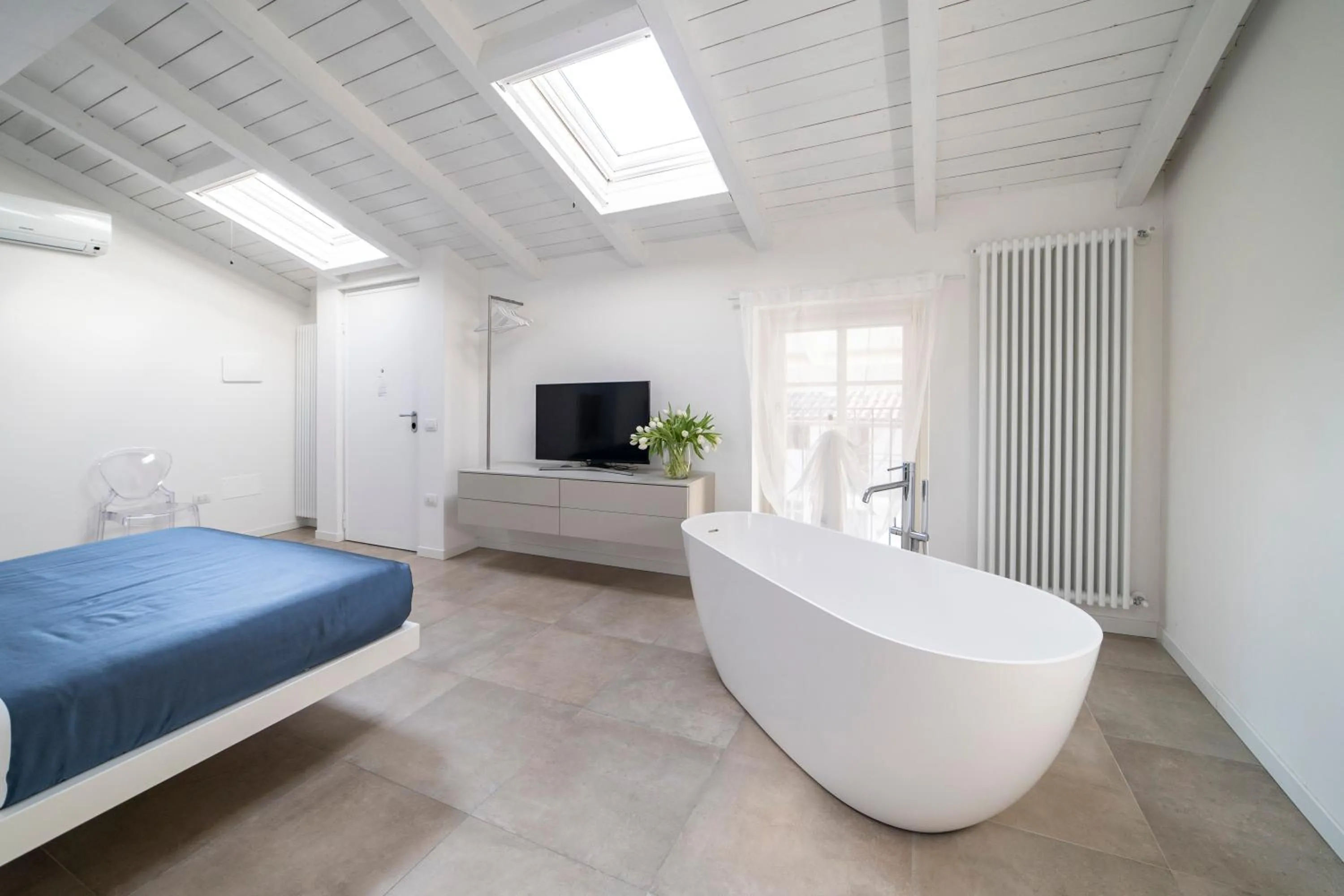 Photo of the whole room, Bed in Albergo Diffuso Vulcano Village