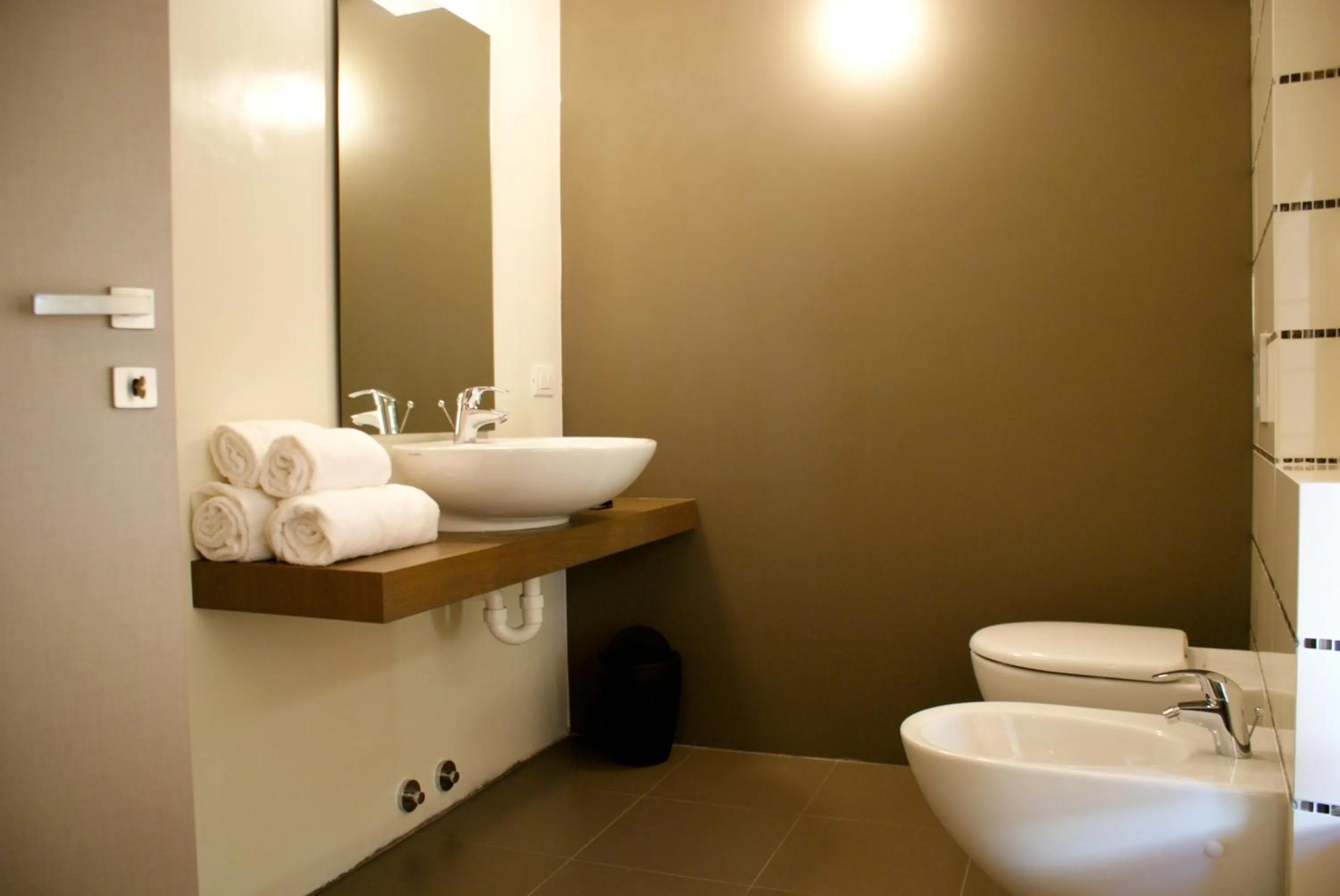 Toilet in Albergo Diffuso Vulcano Village