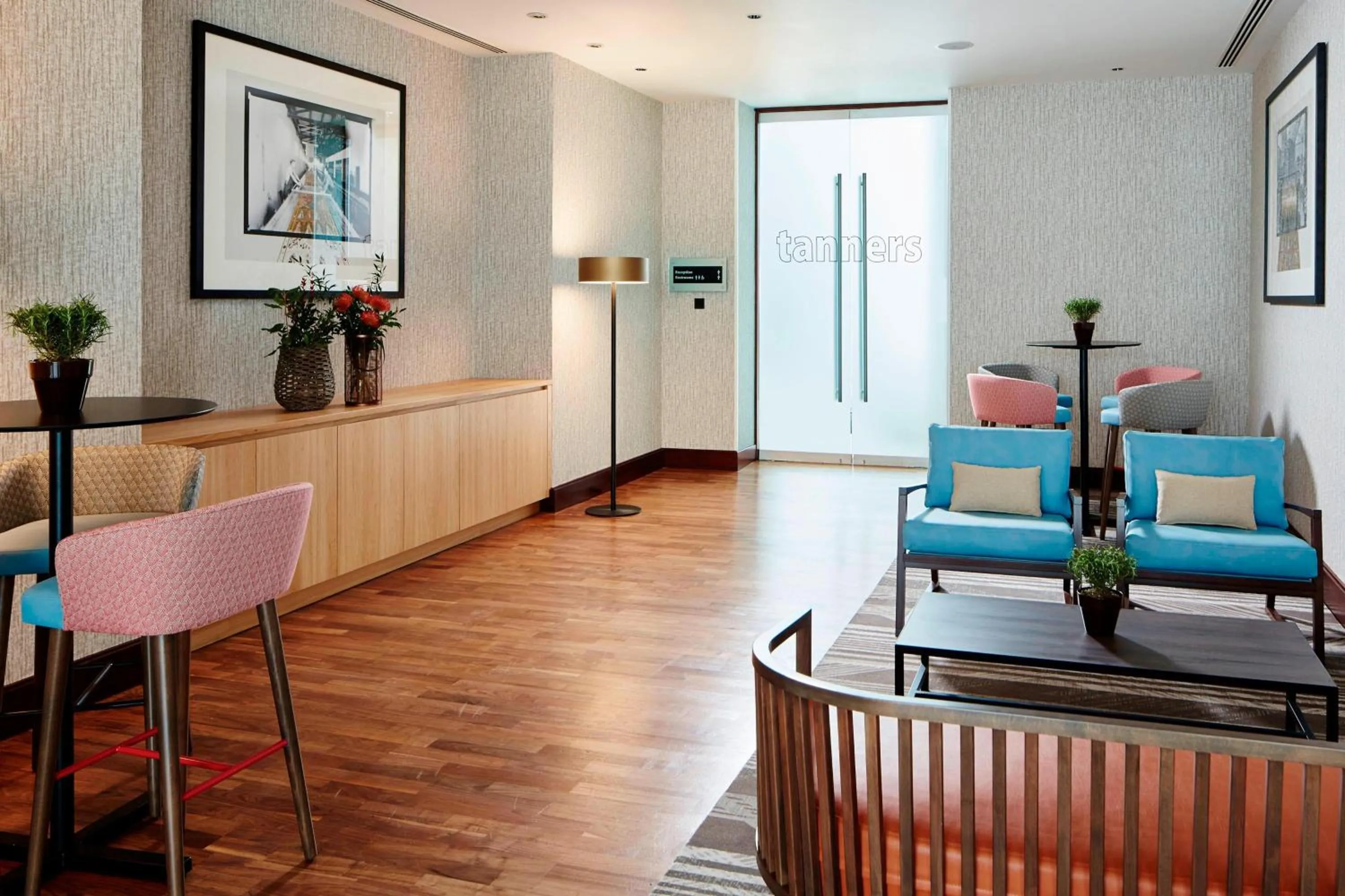 Lounge or bar in Leicester Marriott Hotel