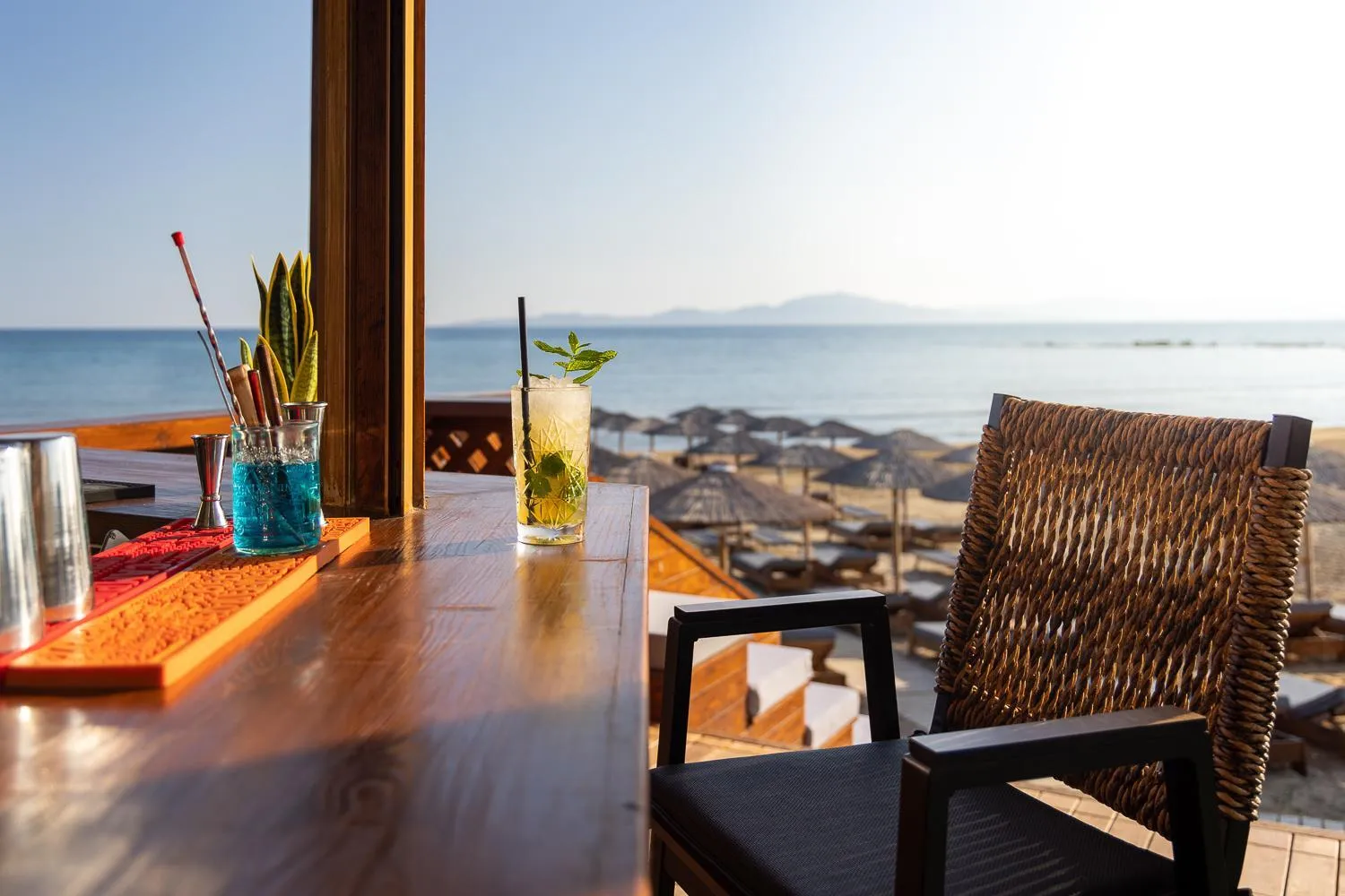 Lounge or bar in Almira Hotel