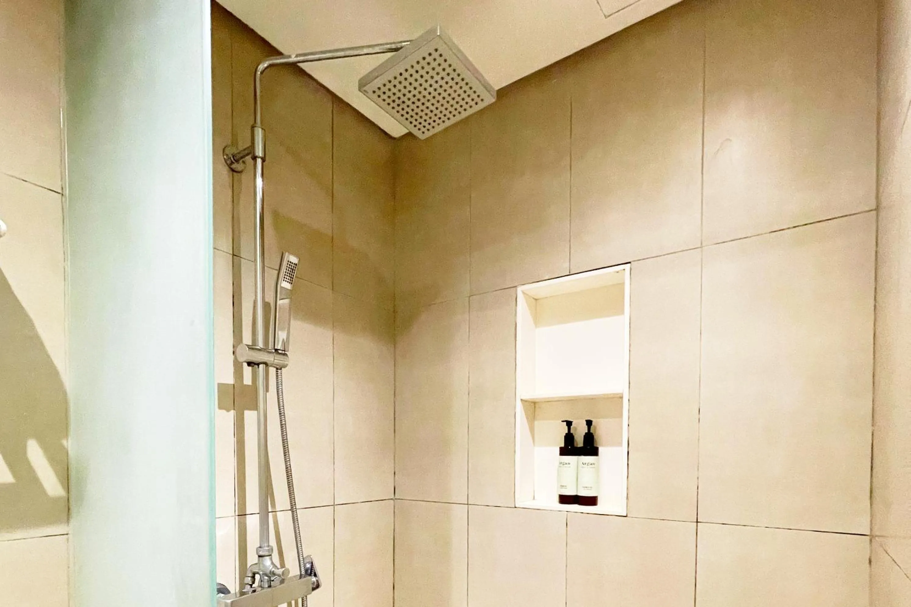 Mella Hotel Manila near NAIA Airport