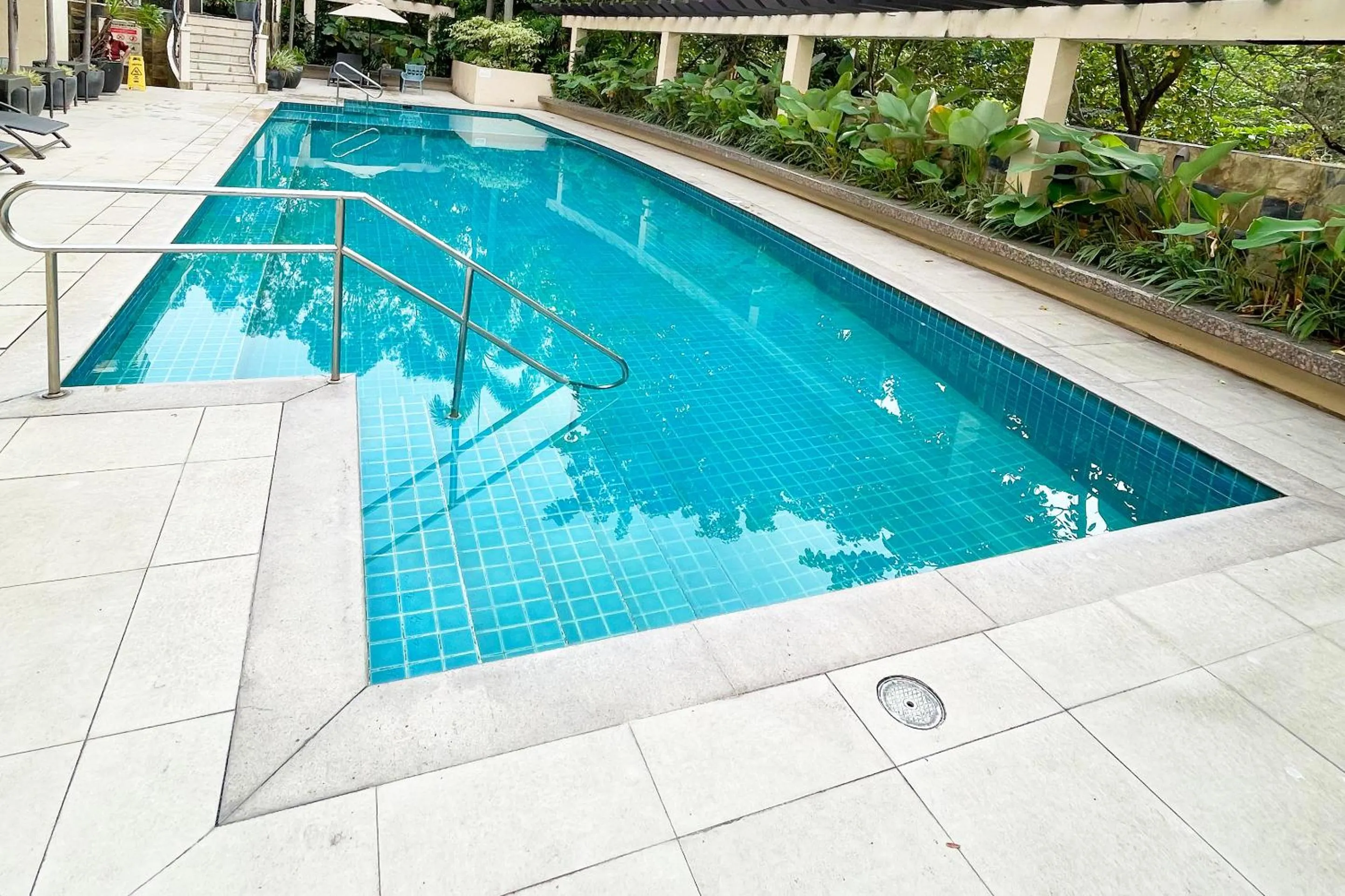 Mella Hotel Manila near NAIA Airport