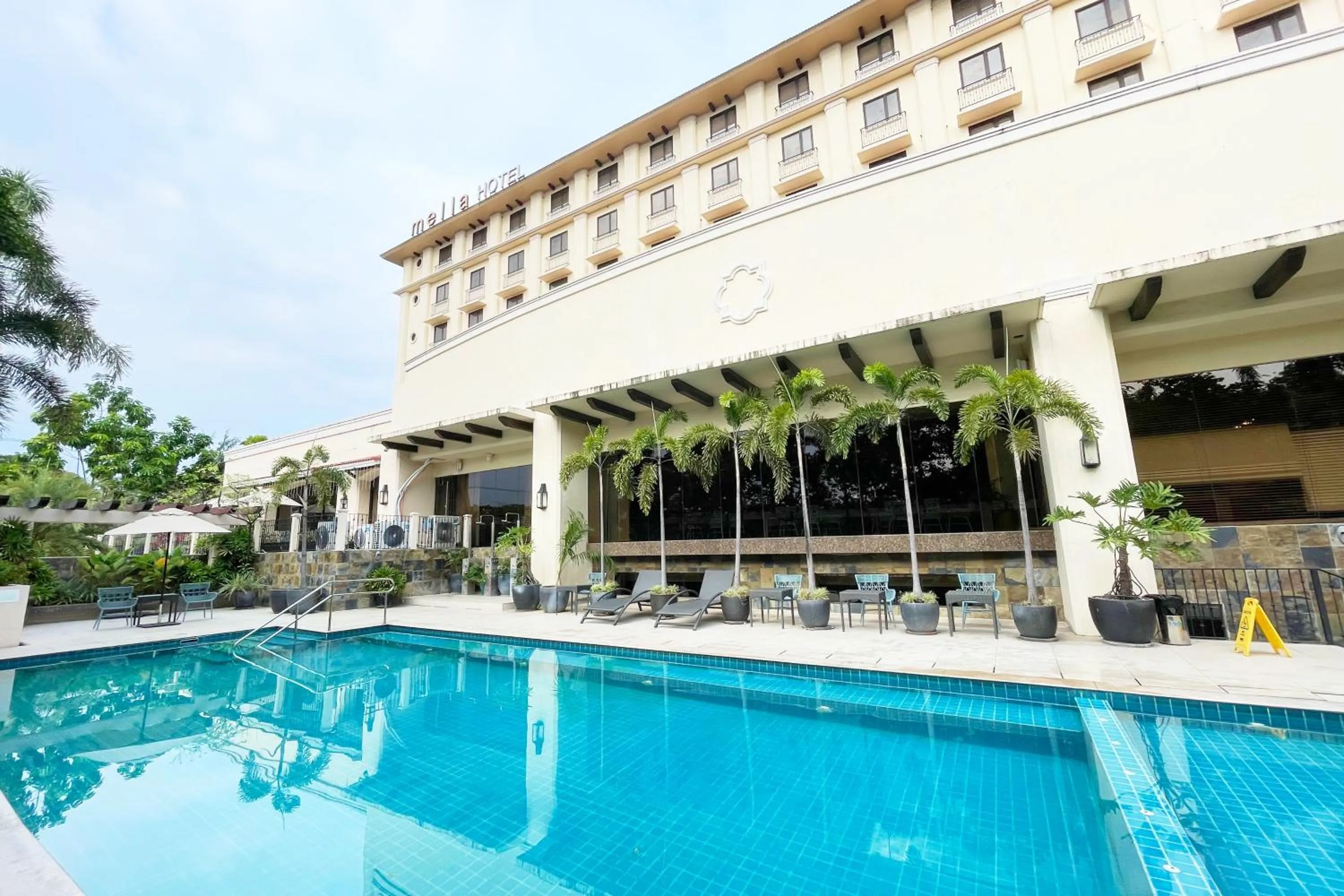 Mella Hotel Manila near NAIA Airport