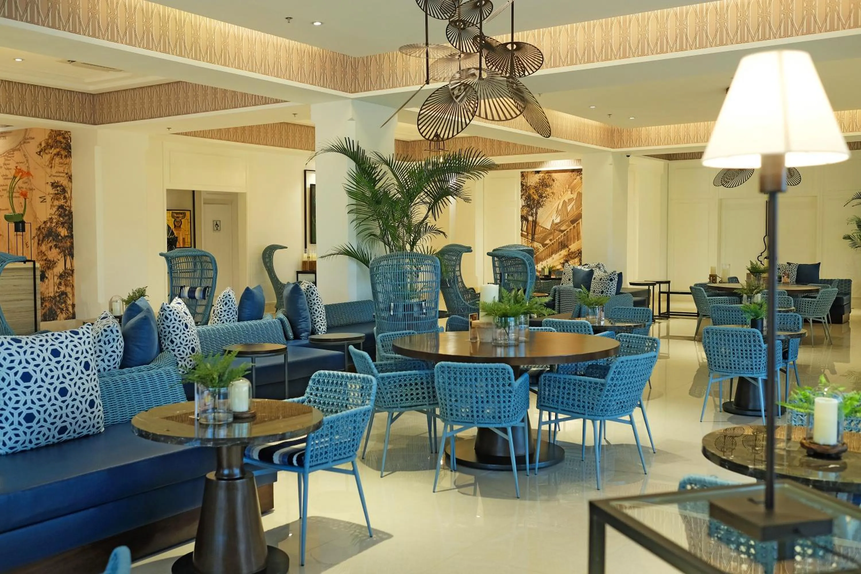 Restaurant/places to eat in Mella Hotel