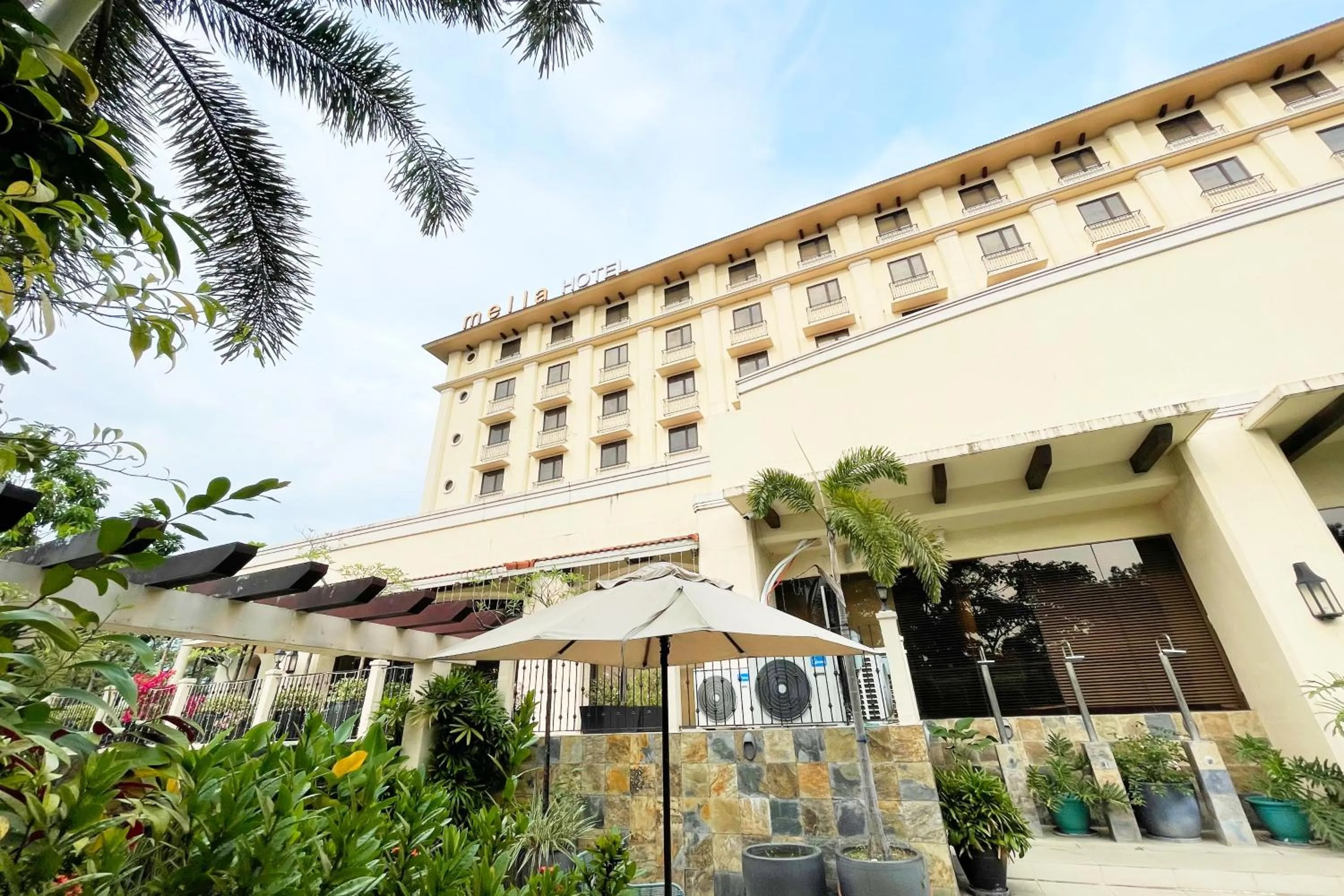 Mella Hotel Manila near NAIA Airport