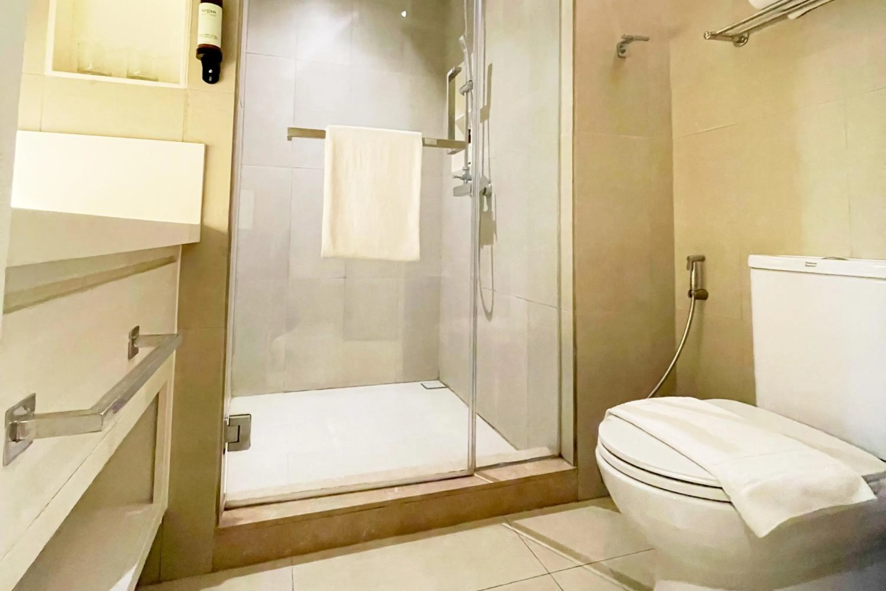 Mella Hotel Manila near NAIA Airport