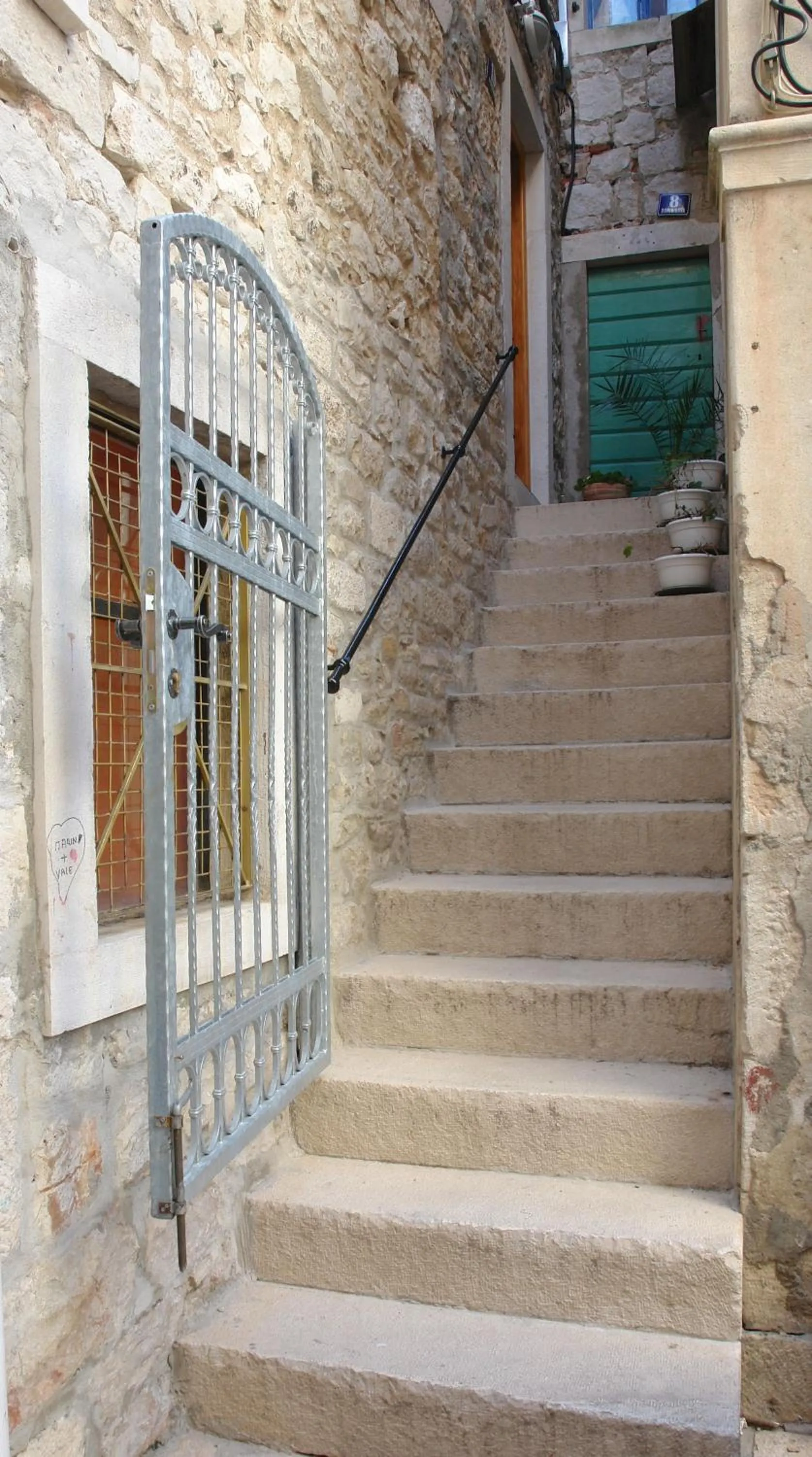 Facade/entrance in Apartments Salvezani