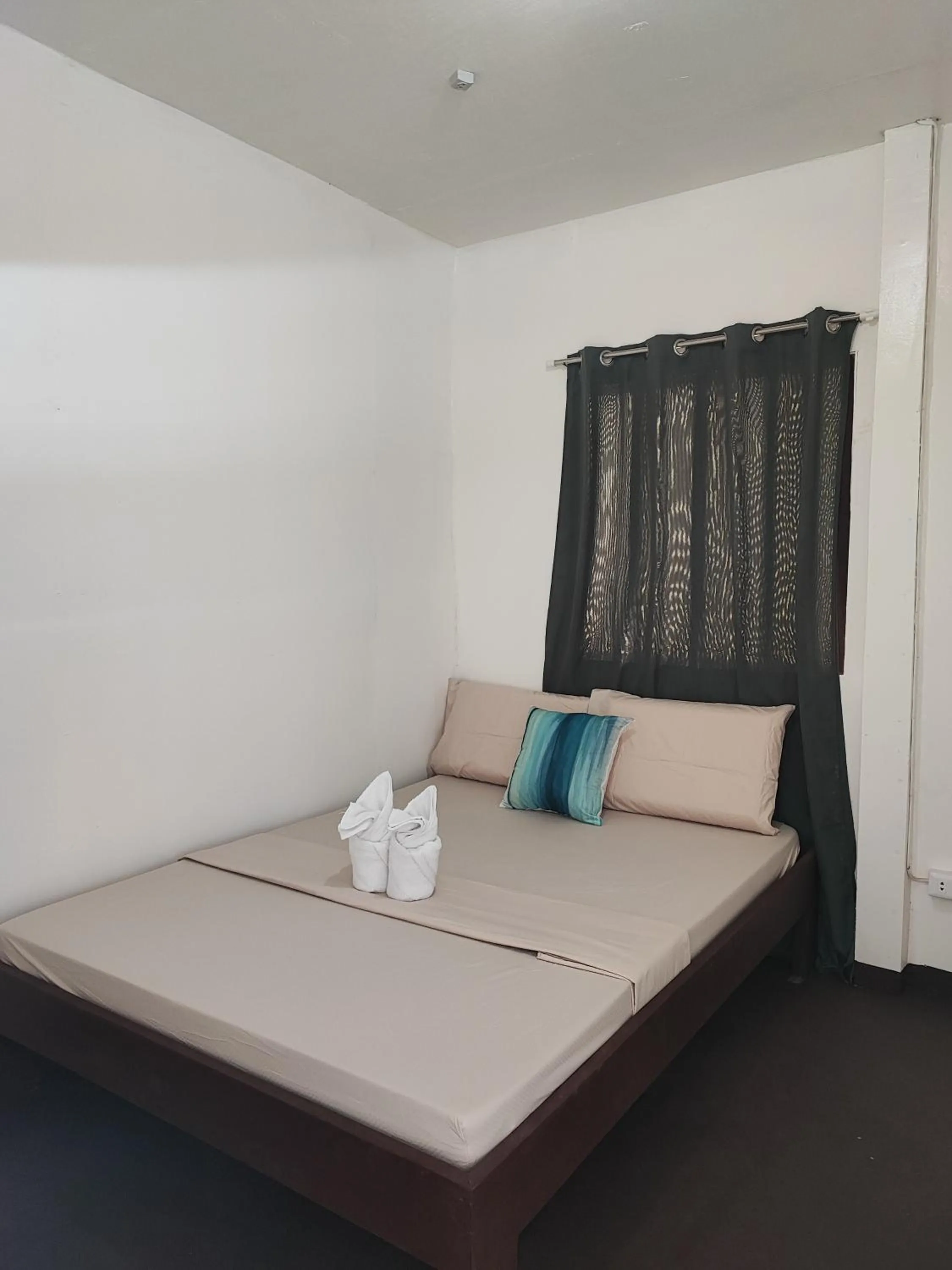 Photo of the whole room, Bed in Aloha Hostel Siargao