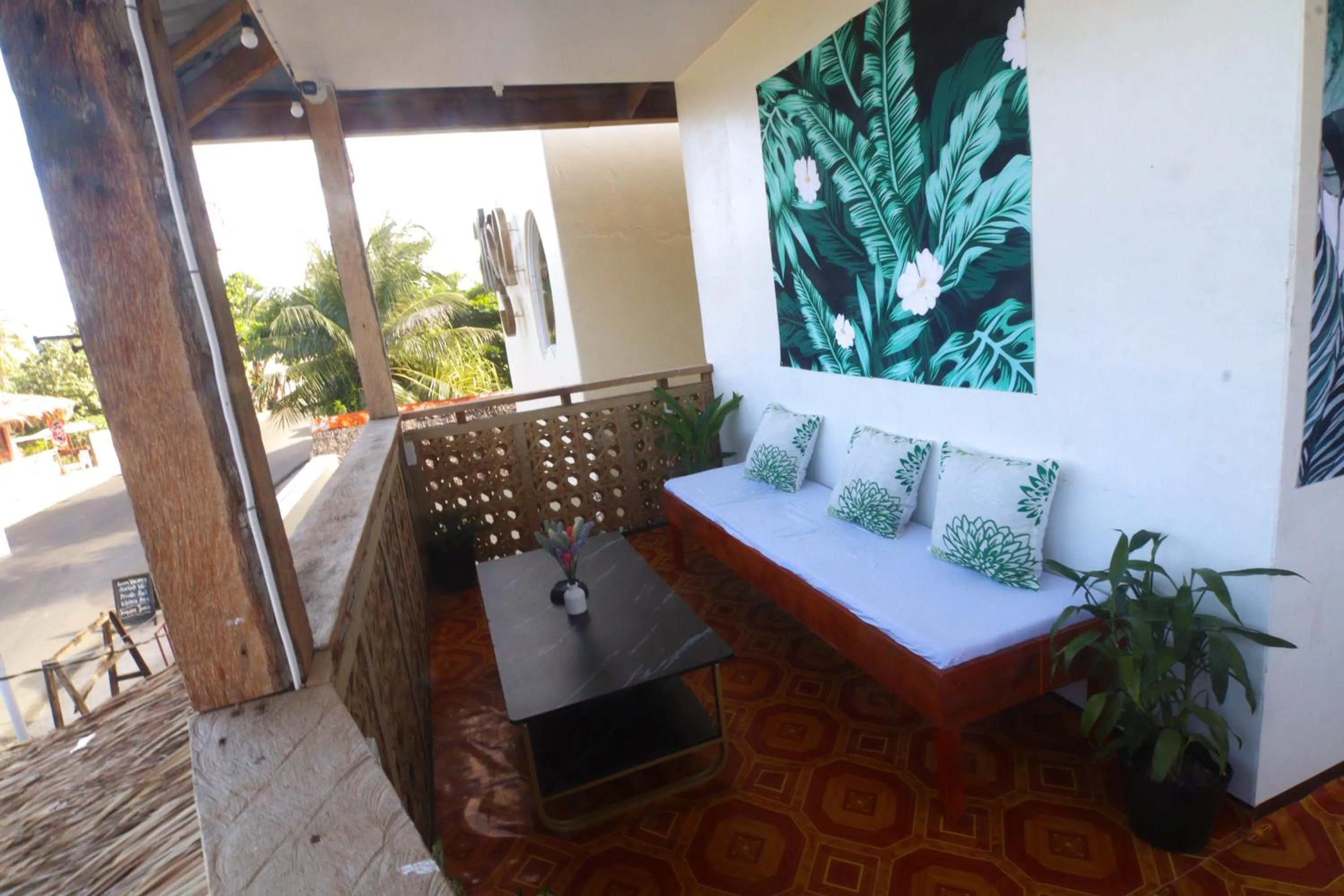 Balcony/Terrace, Bed in Aloha Hostel Siargao