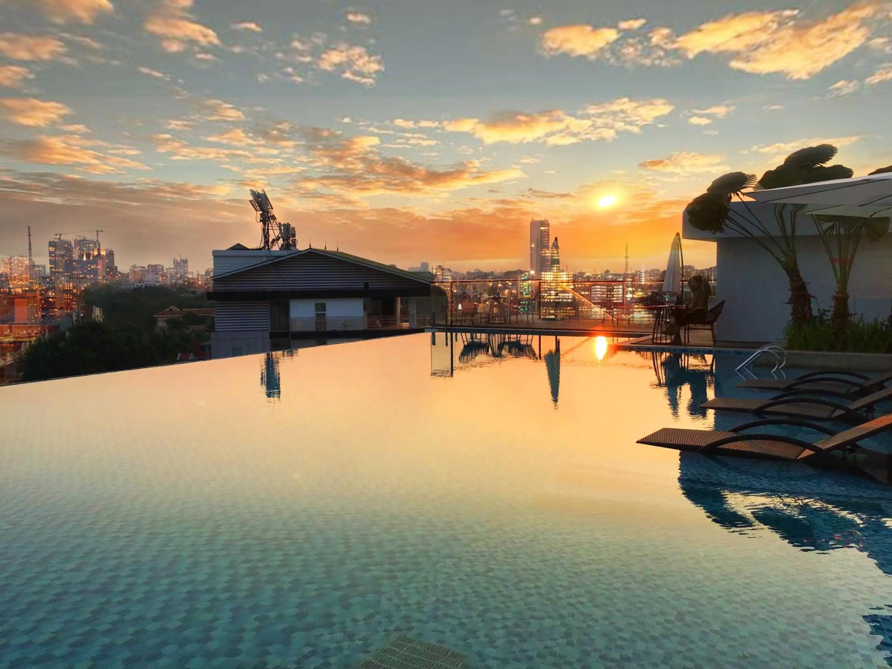 Swimming pool in Mandala Hotel & Spa Bac Ninh