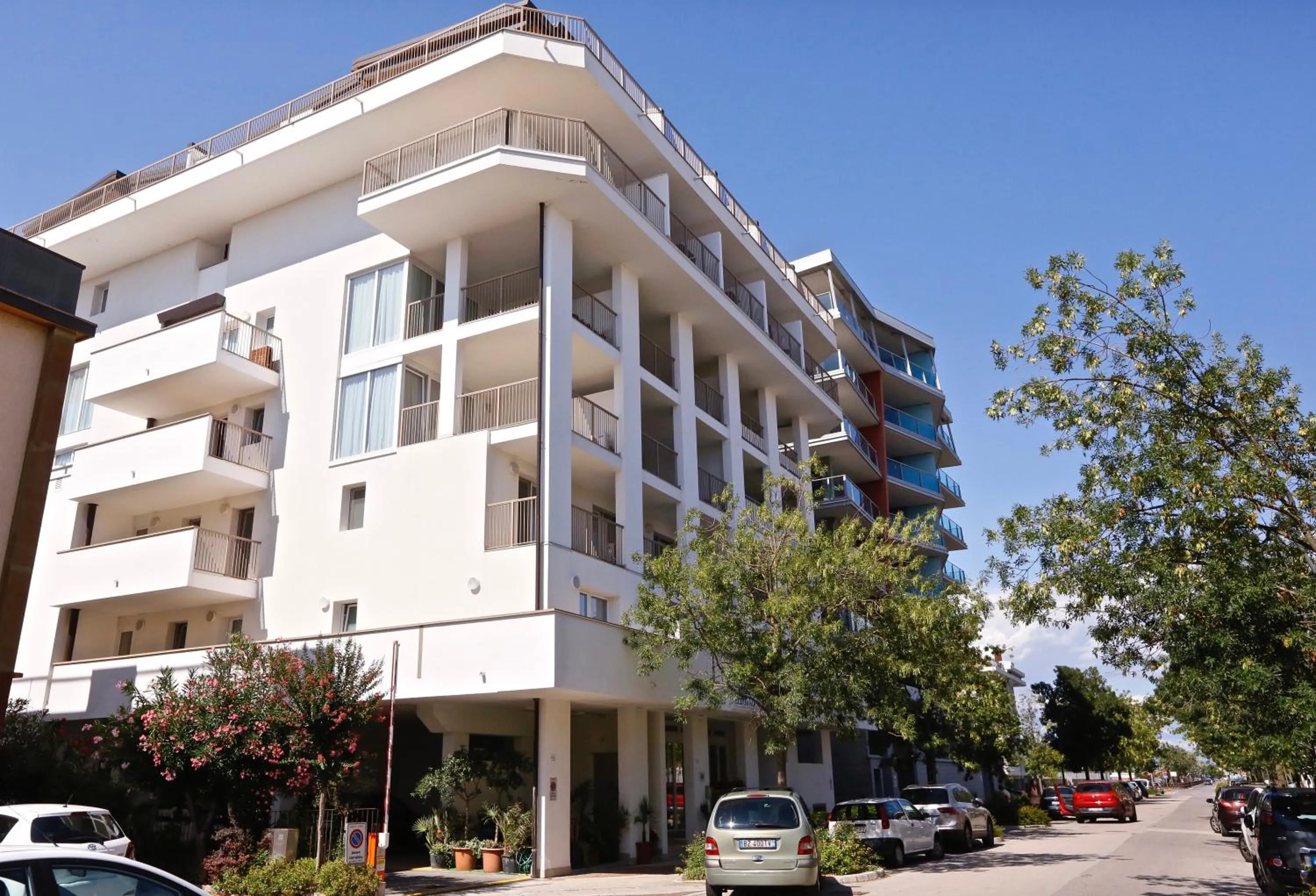 Property building in Hotel Eldorado, Depandance & Apartments