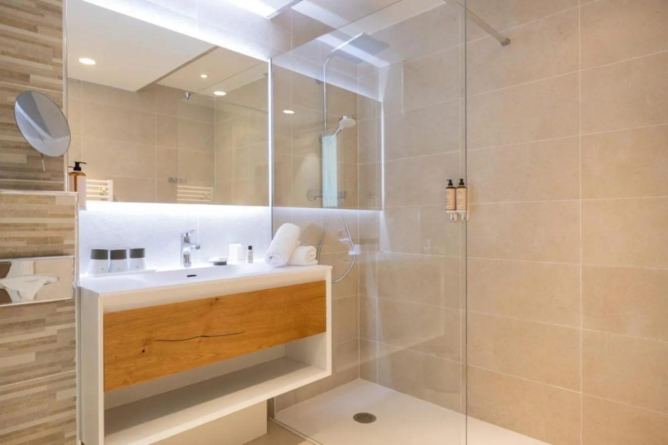 Shower in Hotel La Garbine