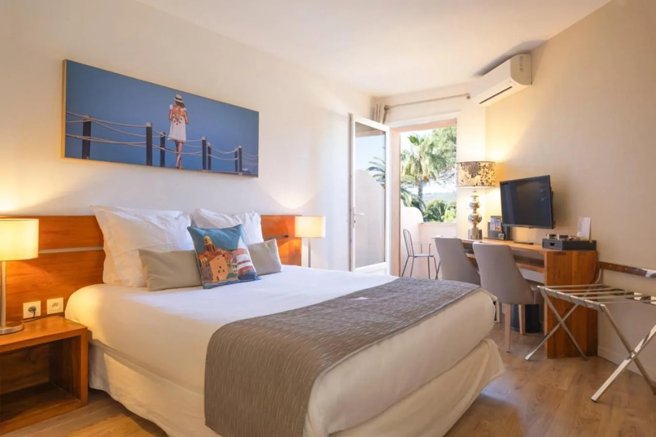 Bed in Hotel La Garbine