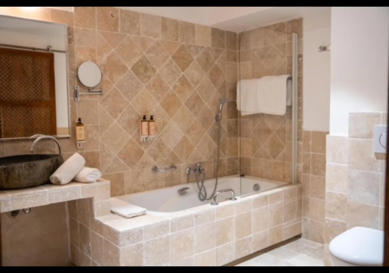 Bathroom in Hotel La Garbine