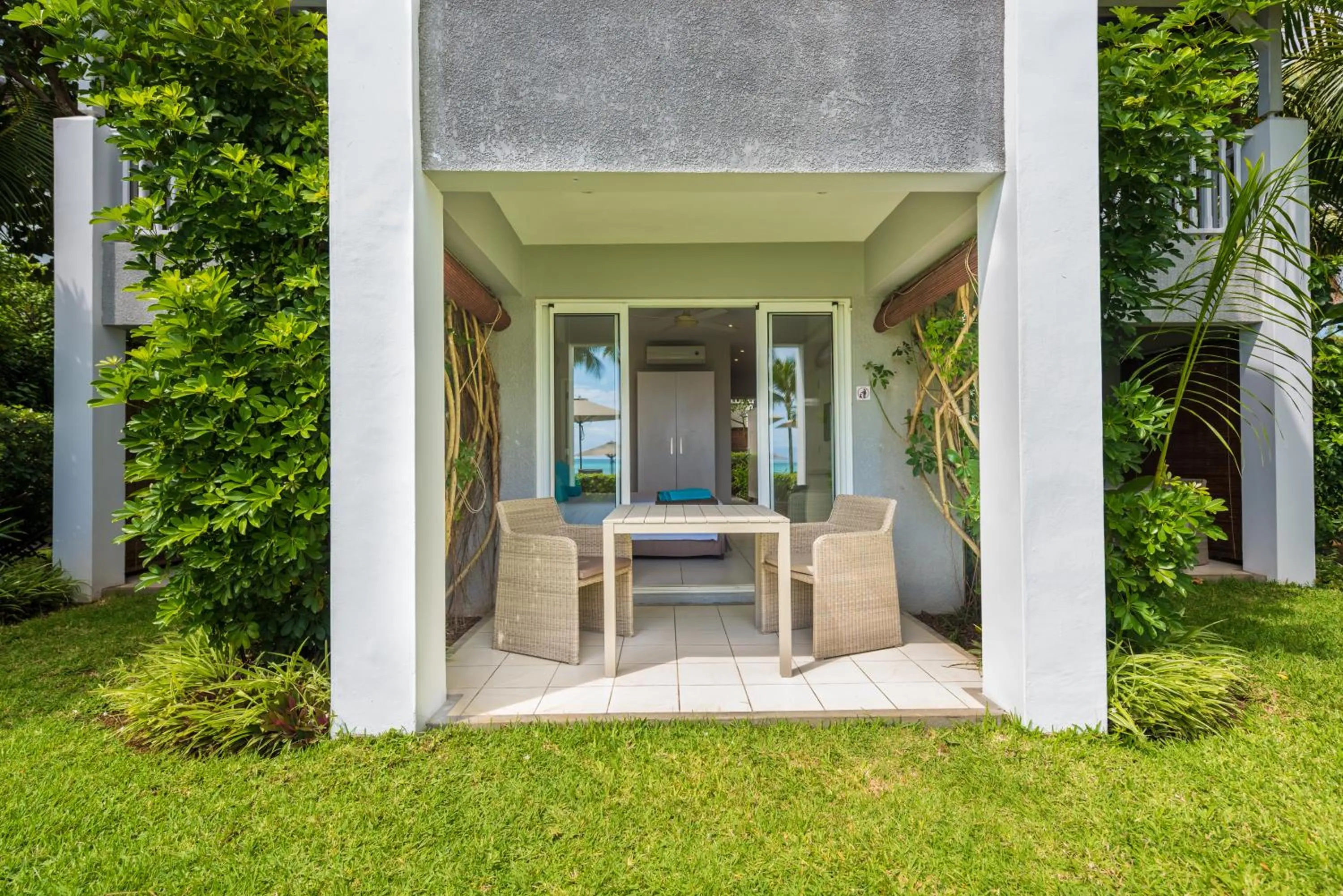 Patio in Mon Choisy Beach R.