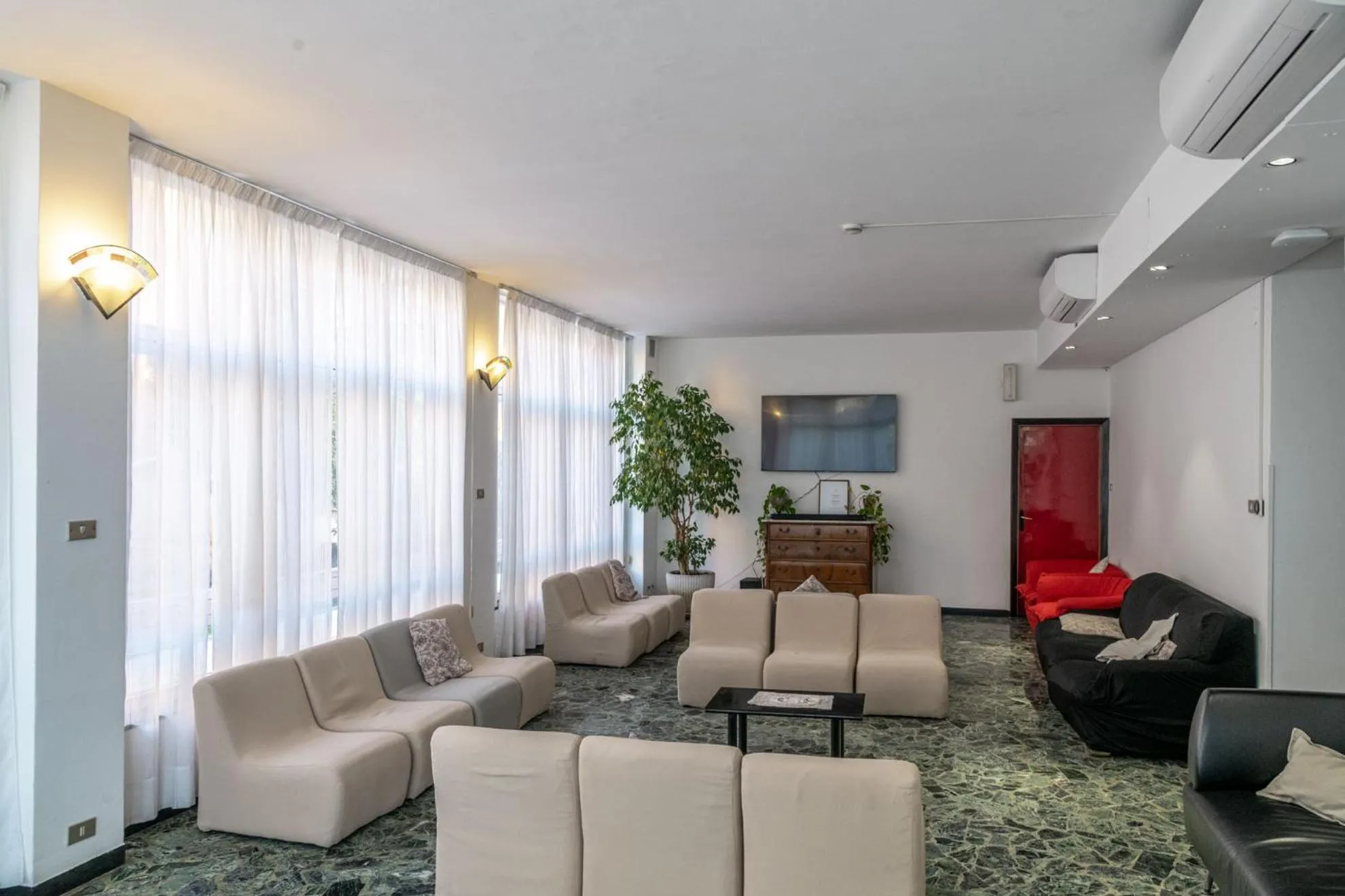 Living room in Real Park Hotel