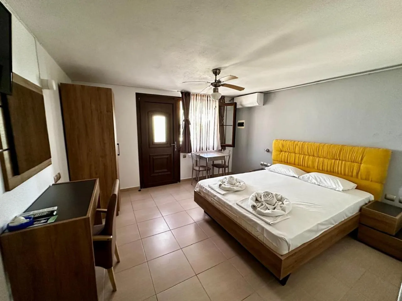 Bedroom, Bed in Amari Hotel