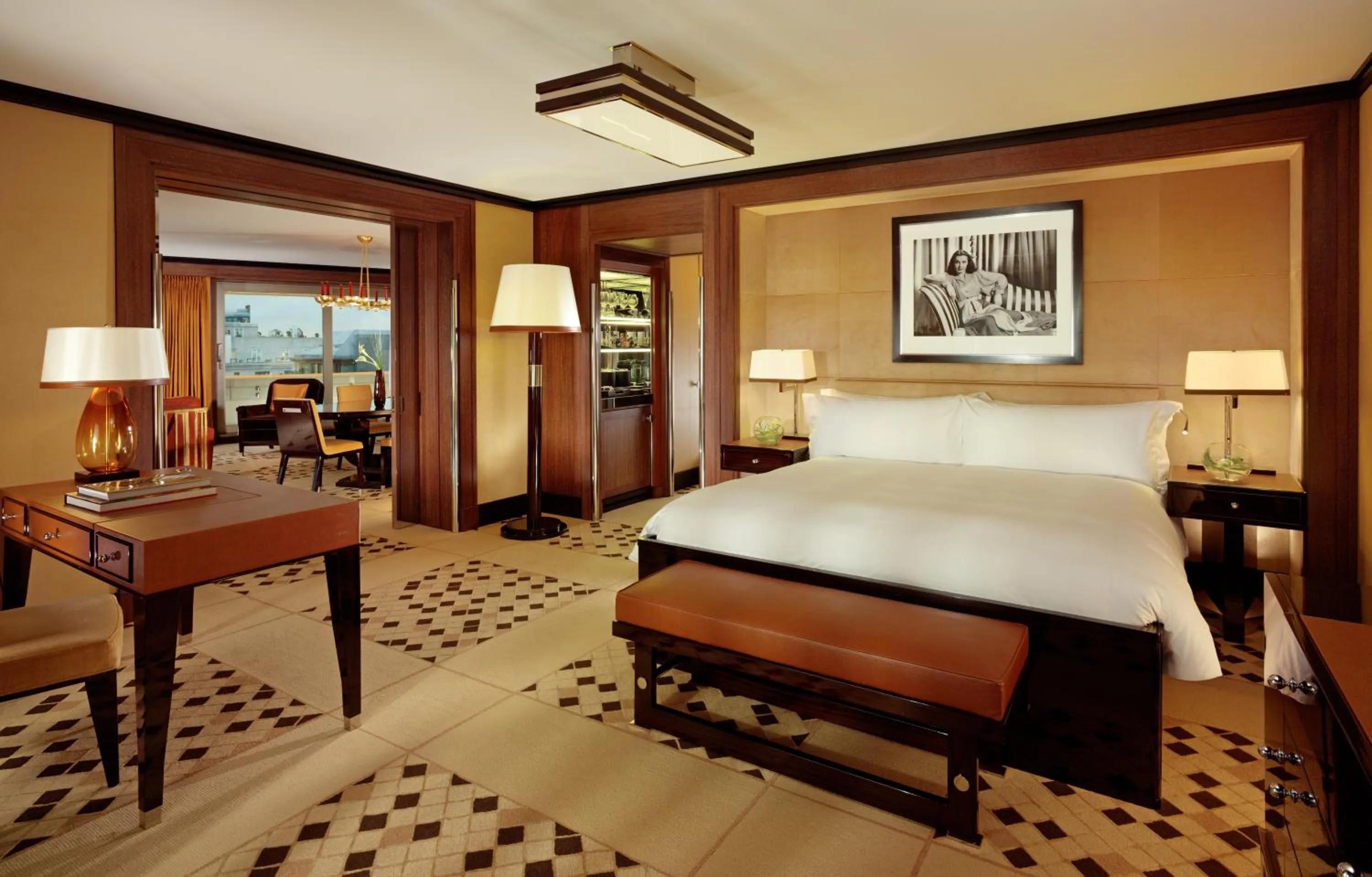 Hyde Park Balcony Suite in 45 Park Lane - Dorchester Collection