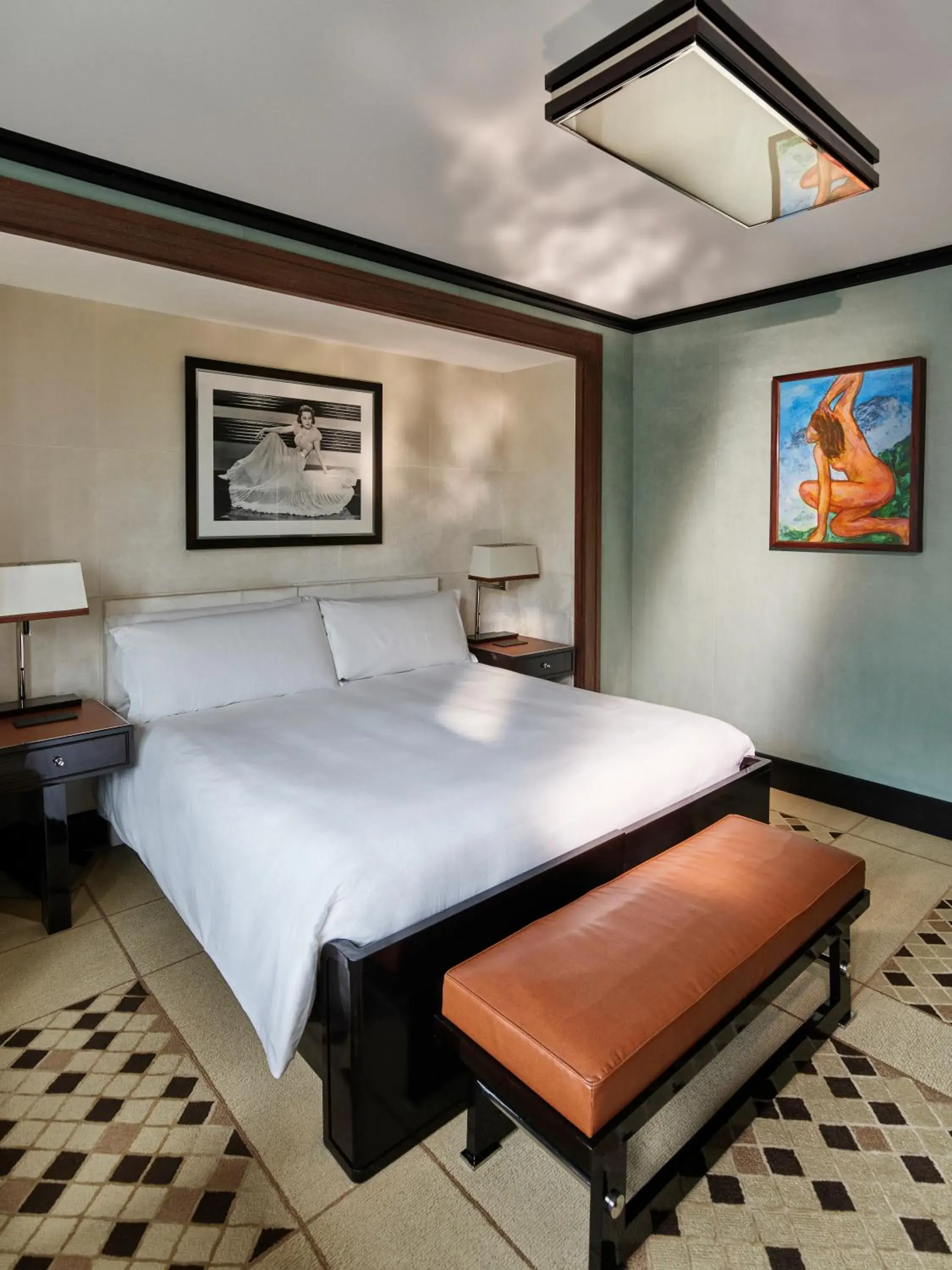 Hyde Park Balcony Room in 45 Park Lane - Dorchester Collection Hyde Park Balcony Room in 45 Park Lane - Dorchester Collection