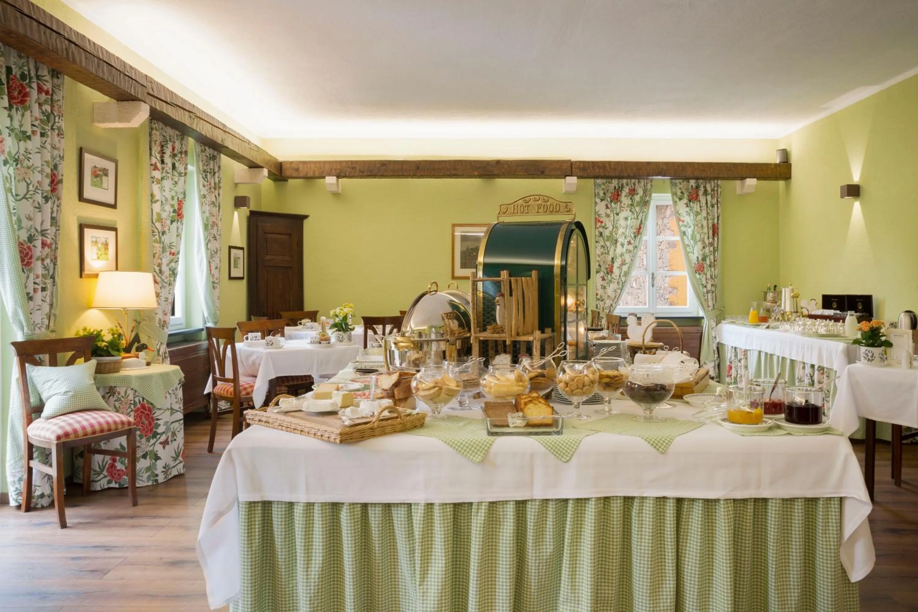 Coffee/tea facilities in La Meridiana ReIais & Chateaux
