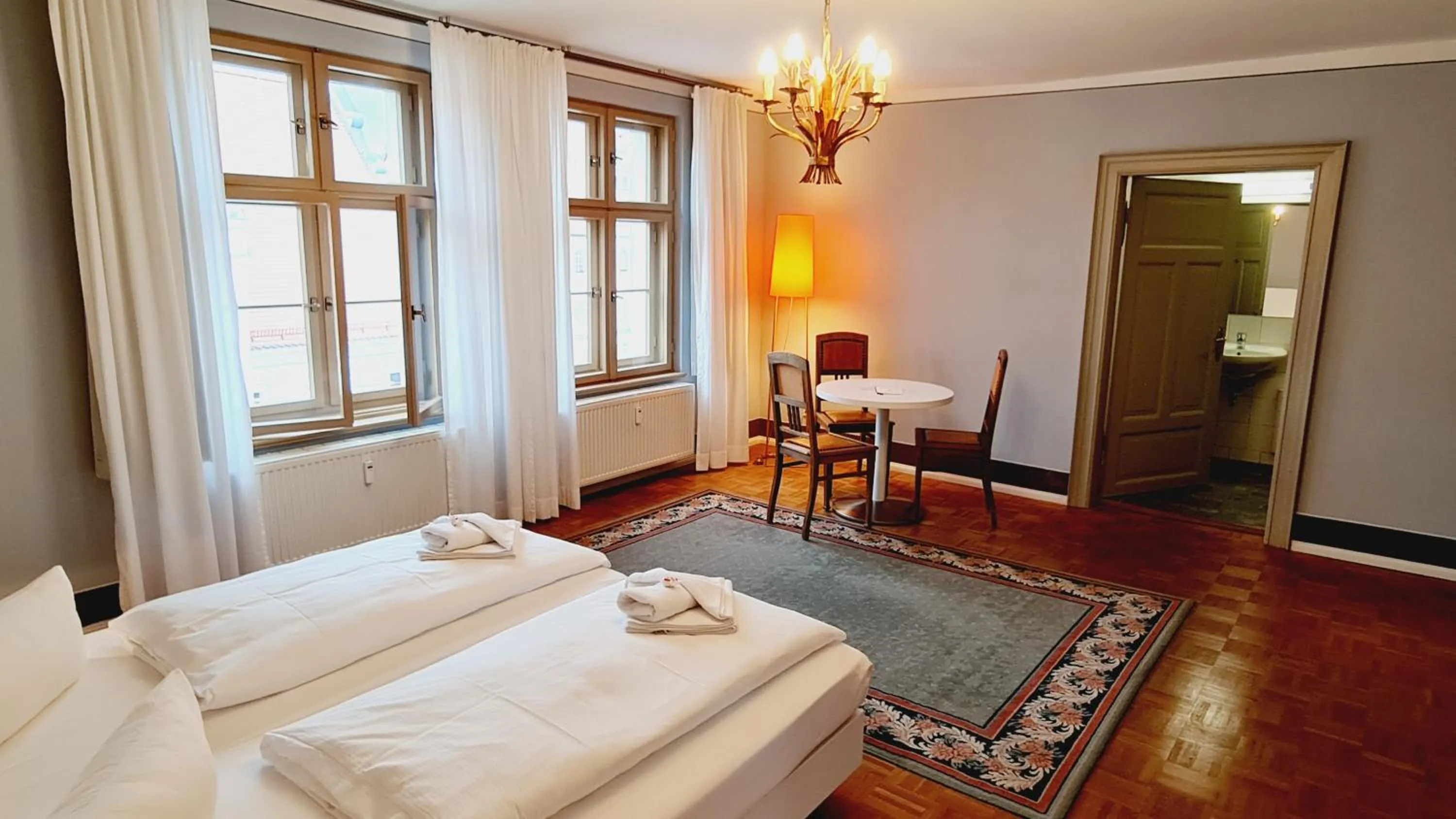 Photo of the whole room, Bed in Hotel Cranach-Herberge City Centre