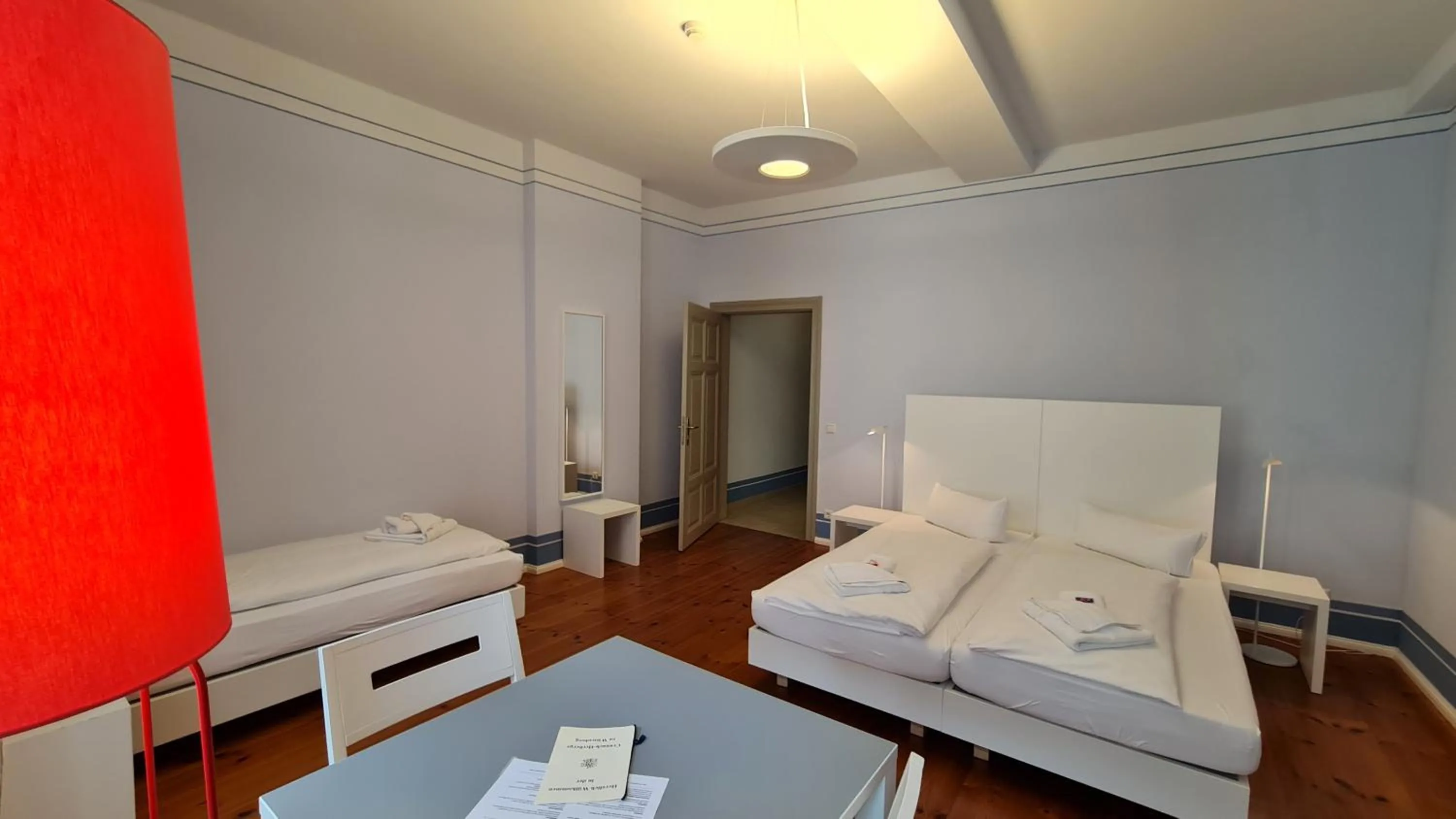 Photo of the whole room, Bed in Hotel Cranach-Herberge City Centre