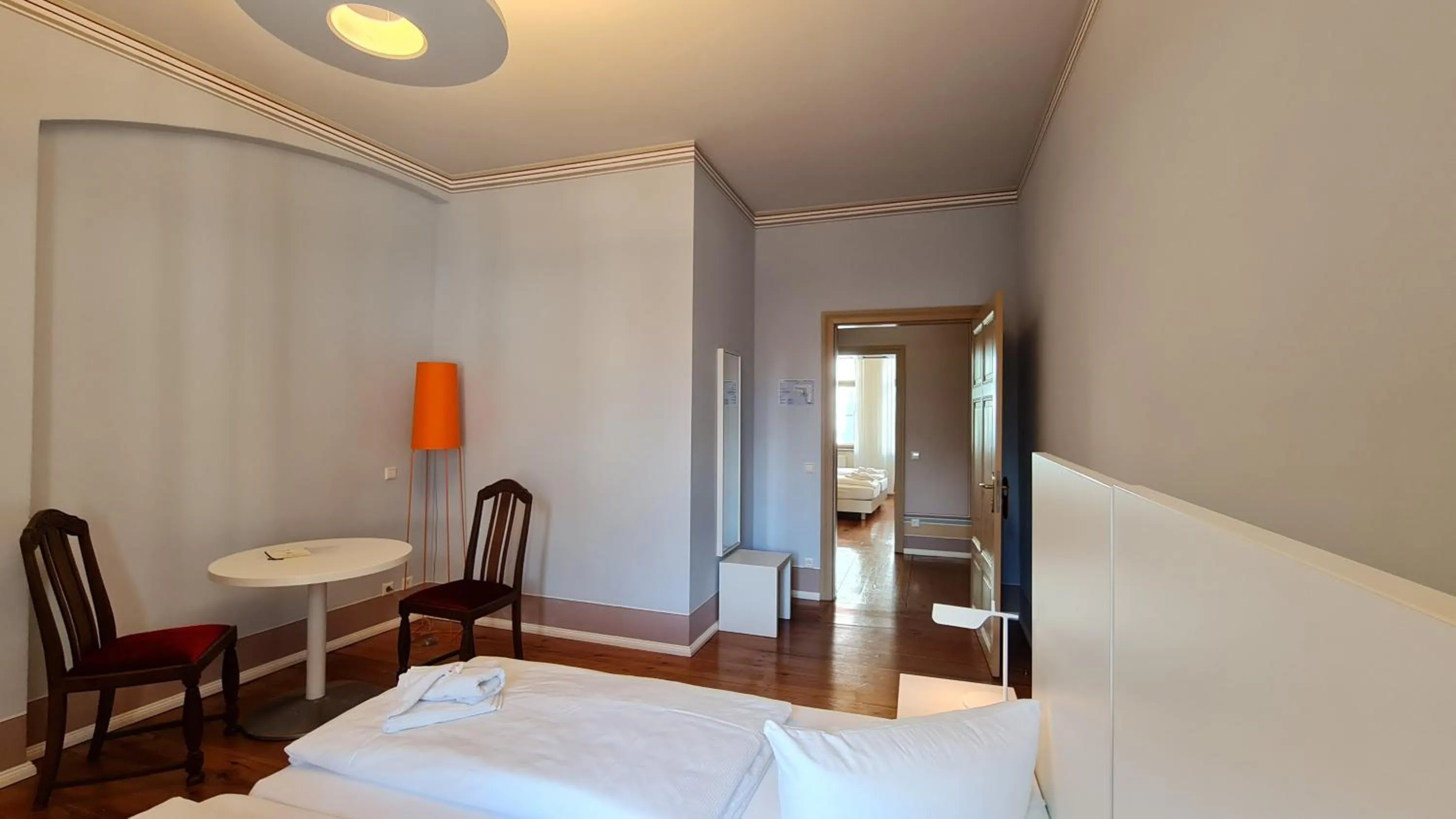 Staff, Bed in Hotel Cranach-Herberge City Centre