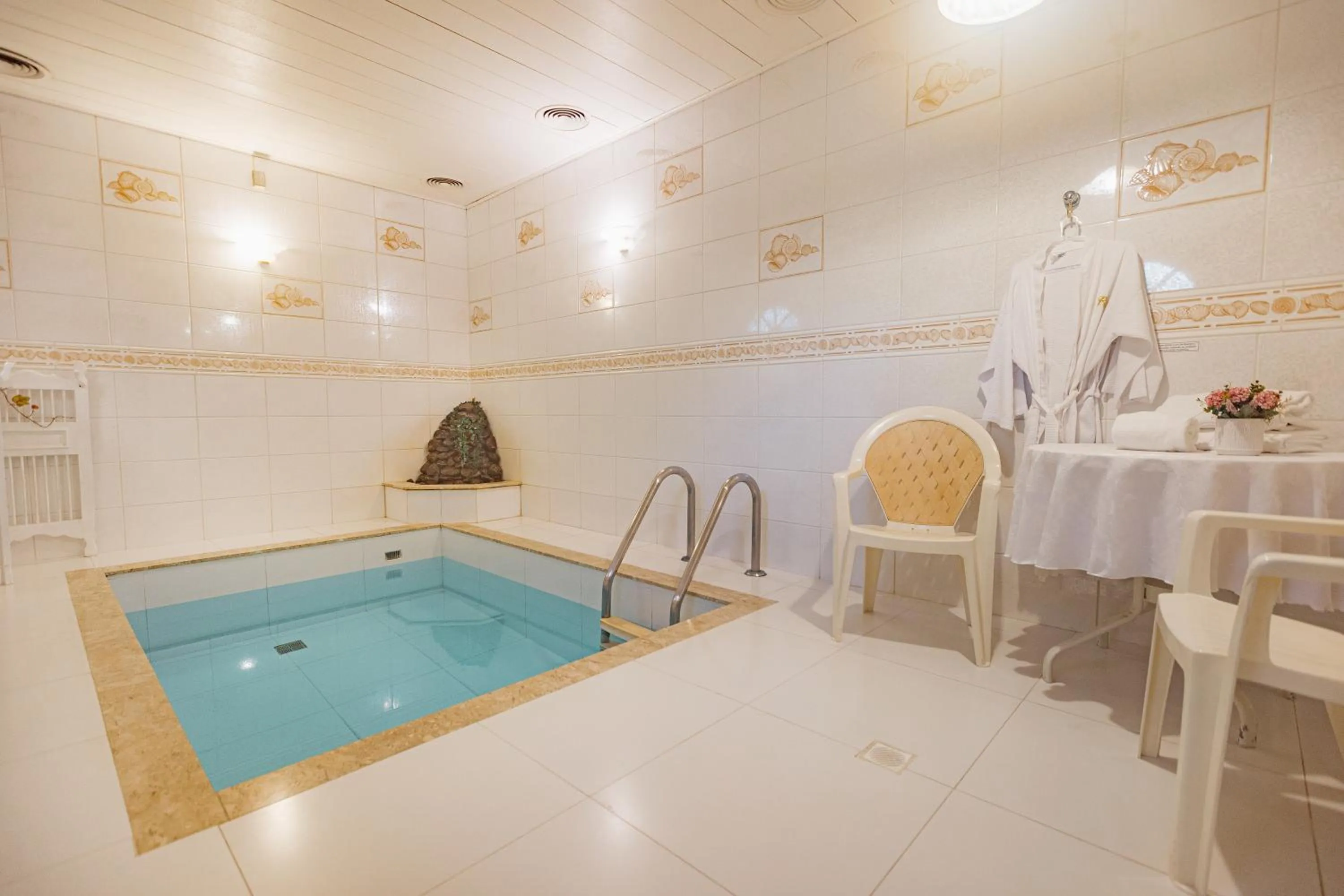 Swimming pool in Hotel Ritta Höppner