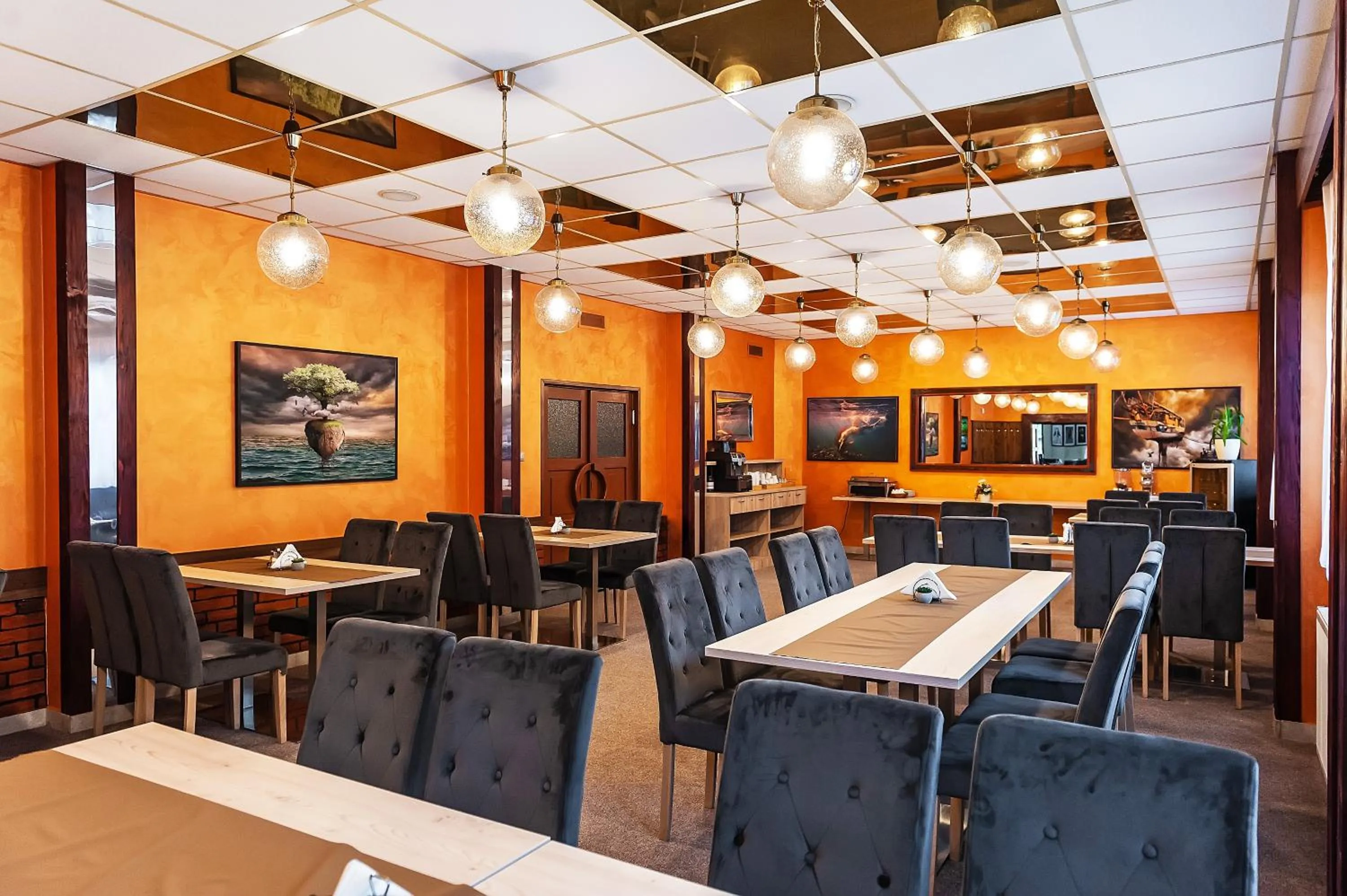 Restaurant/places to eat in Hotel Áčko