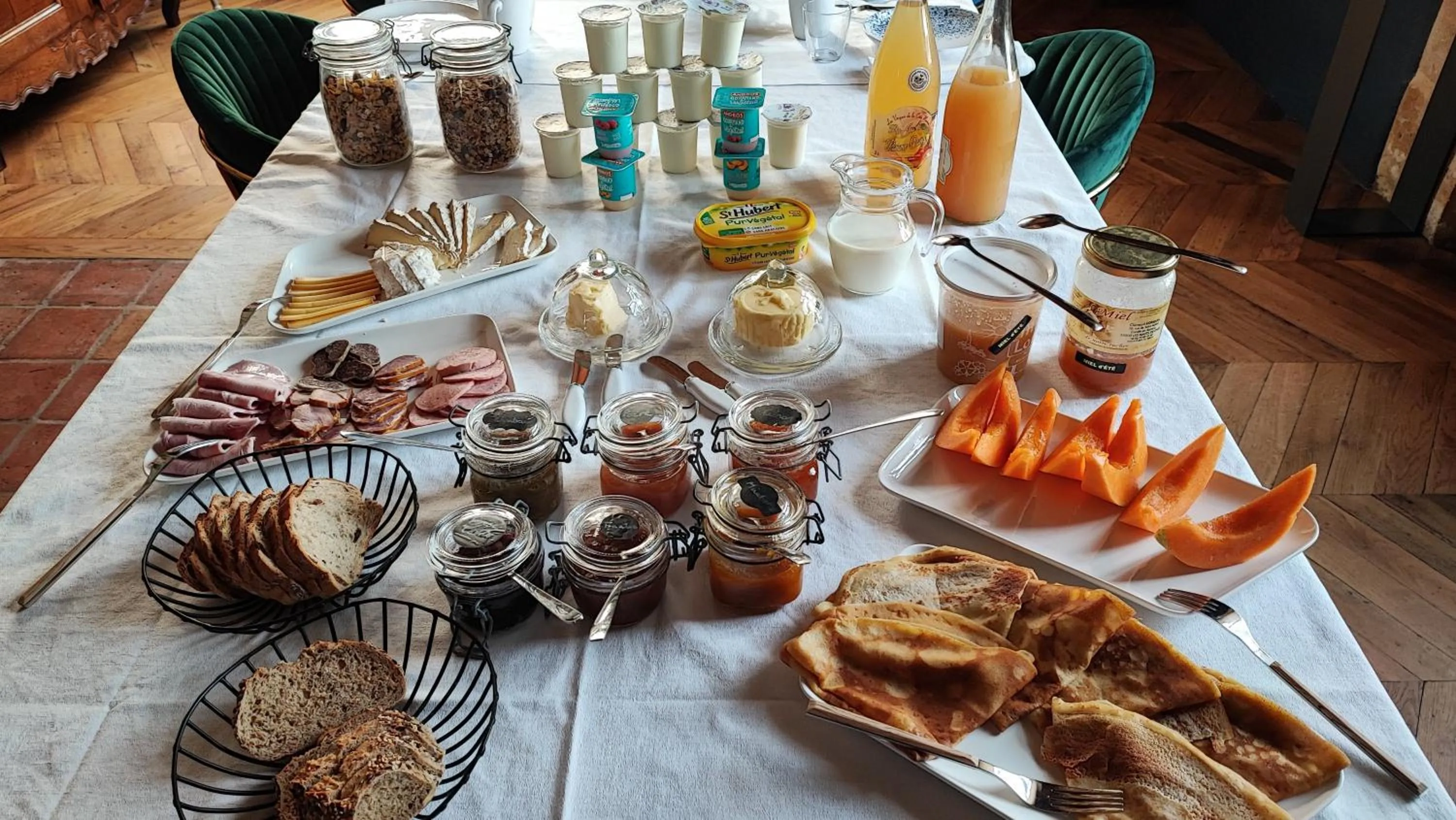 Breakfast in La Maison Forte