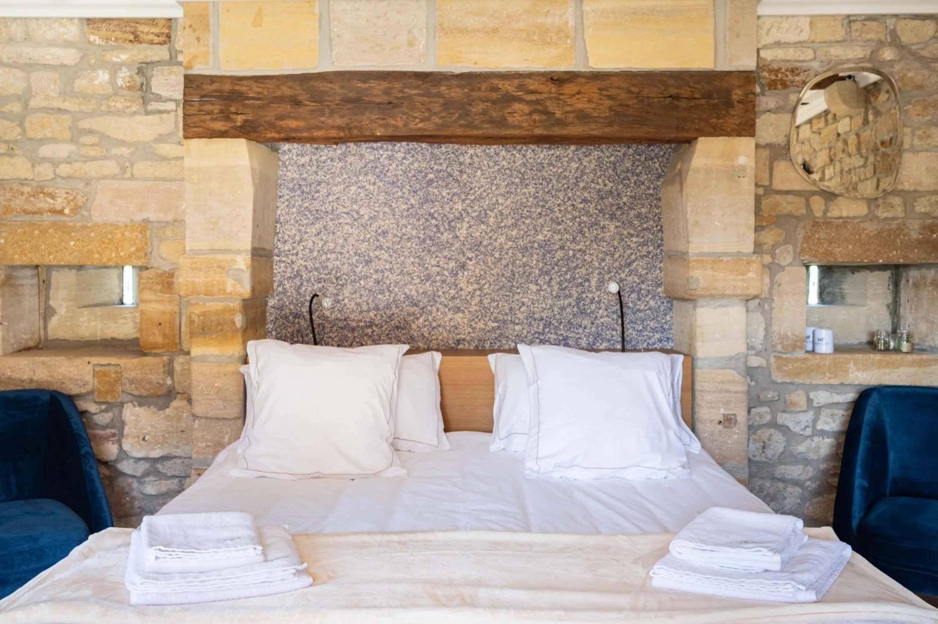 Bedroom, Bed in La Maison Forte